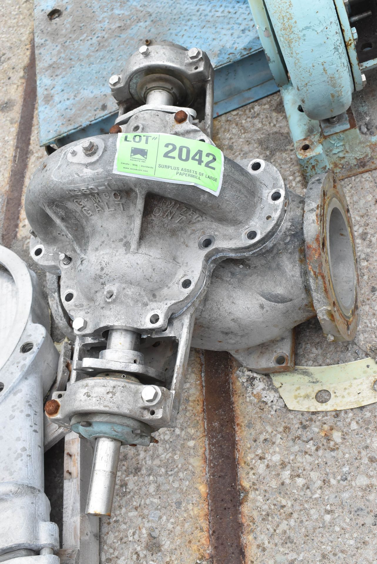 MFG. UNKNOWN 8" MECHANICALLY ACTUATED VALVE [RIGGING FEE FOR LOT #2042 - $25 USD PLUS APPLICABLE