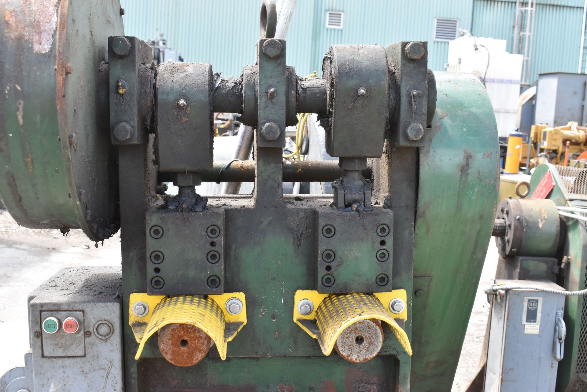 LAR MACHINERIE AD8 NOTCHING MACHINE, S/N: G.109 (CI) [RIGGING FEE FOR LOT #2402 - $25 USD PLUS - Image 2 of 4