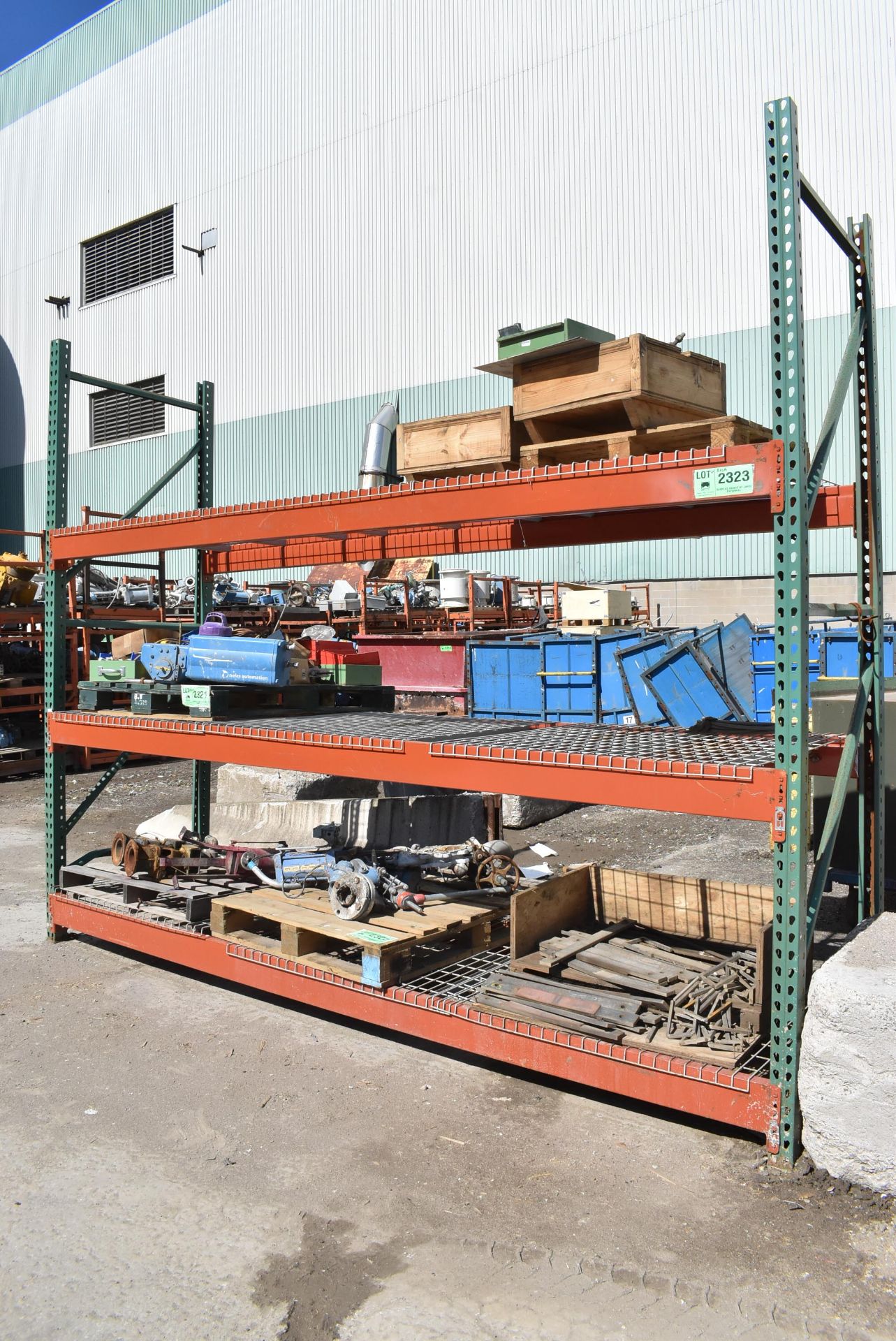 (1) SECTION OF MEDIUM DUTY PALLET RACKING (NO CONTENTS) (DELAYED DELIVERY) [RIGGING FEE FOR LOT #
