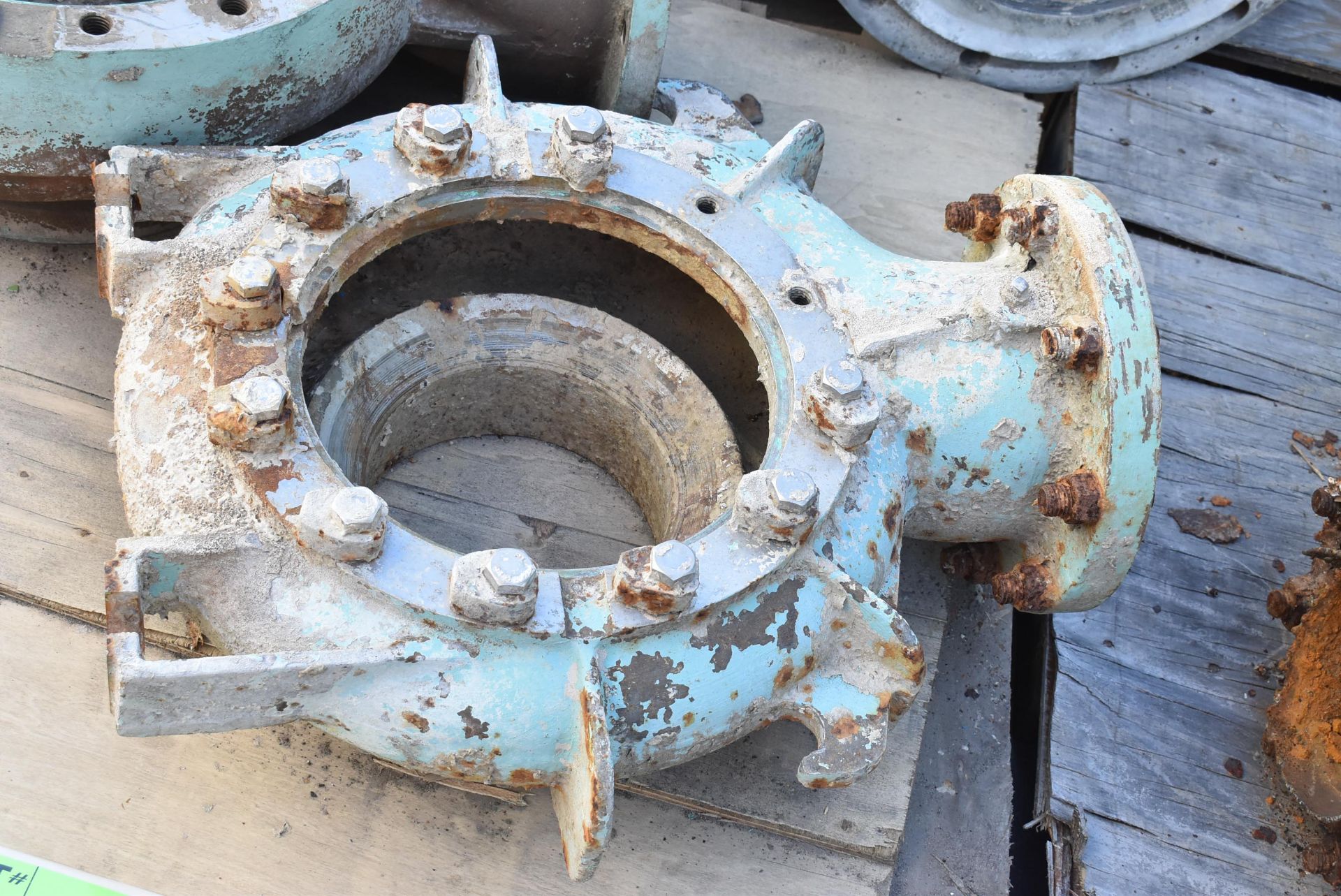 LOT/ GOULDS PUMP HOUSINGS [RIGGING FEE FOR LOT #2152 - $25 USD PLUS APPLICABLE TAXES] - Image 2 of 3