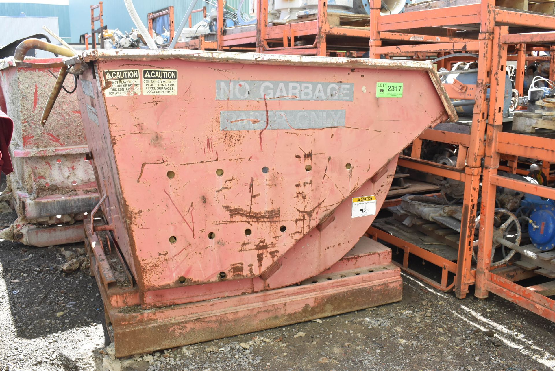 HEAVY DUTY SELF DUMPING HOPPER [RIGGING FEE FOR LOT #2317 - $25 USD PLUS APPLICABLE TAXES]