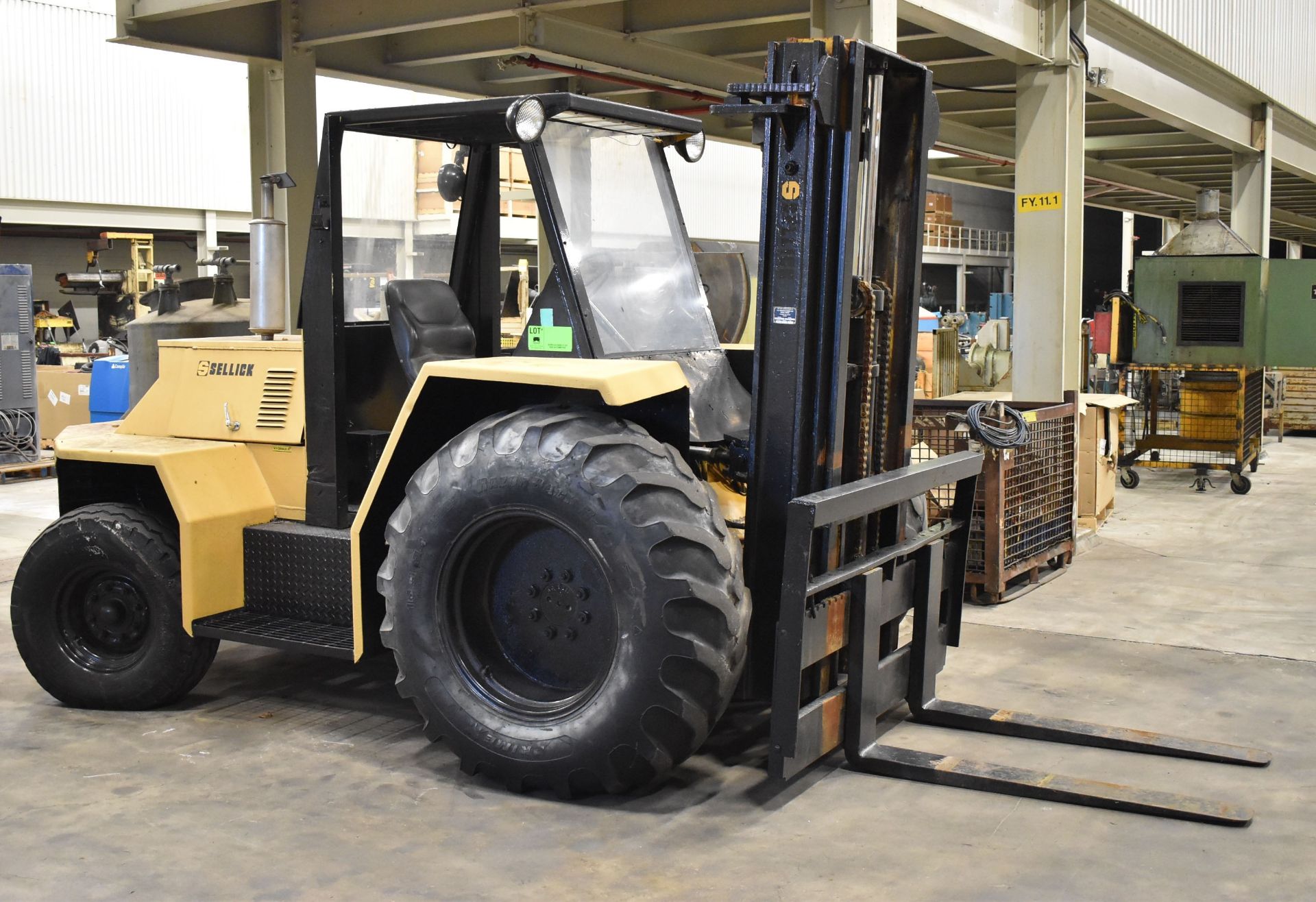 SELLICK MODEL 8000 8000 LB. CAPACITY OUTDOOR DIESEL FORKLIFT WITH 180" MAX. LIFT HEIGHT, 3-STAGE