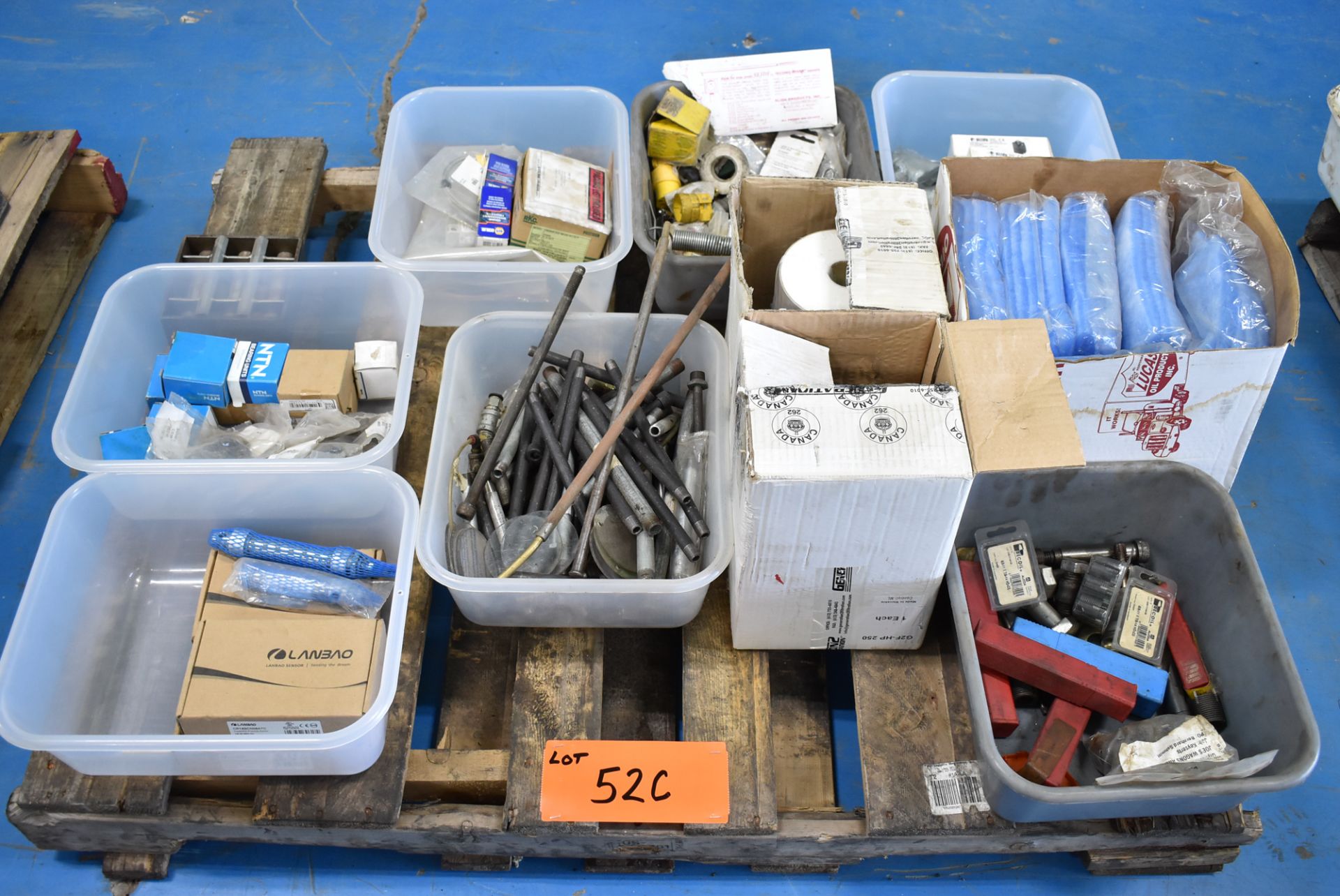 LOT/ SKID WITH PLASTIC INJECTION MOLDING MACHINE SPARE PARTS