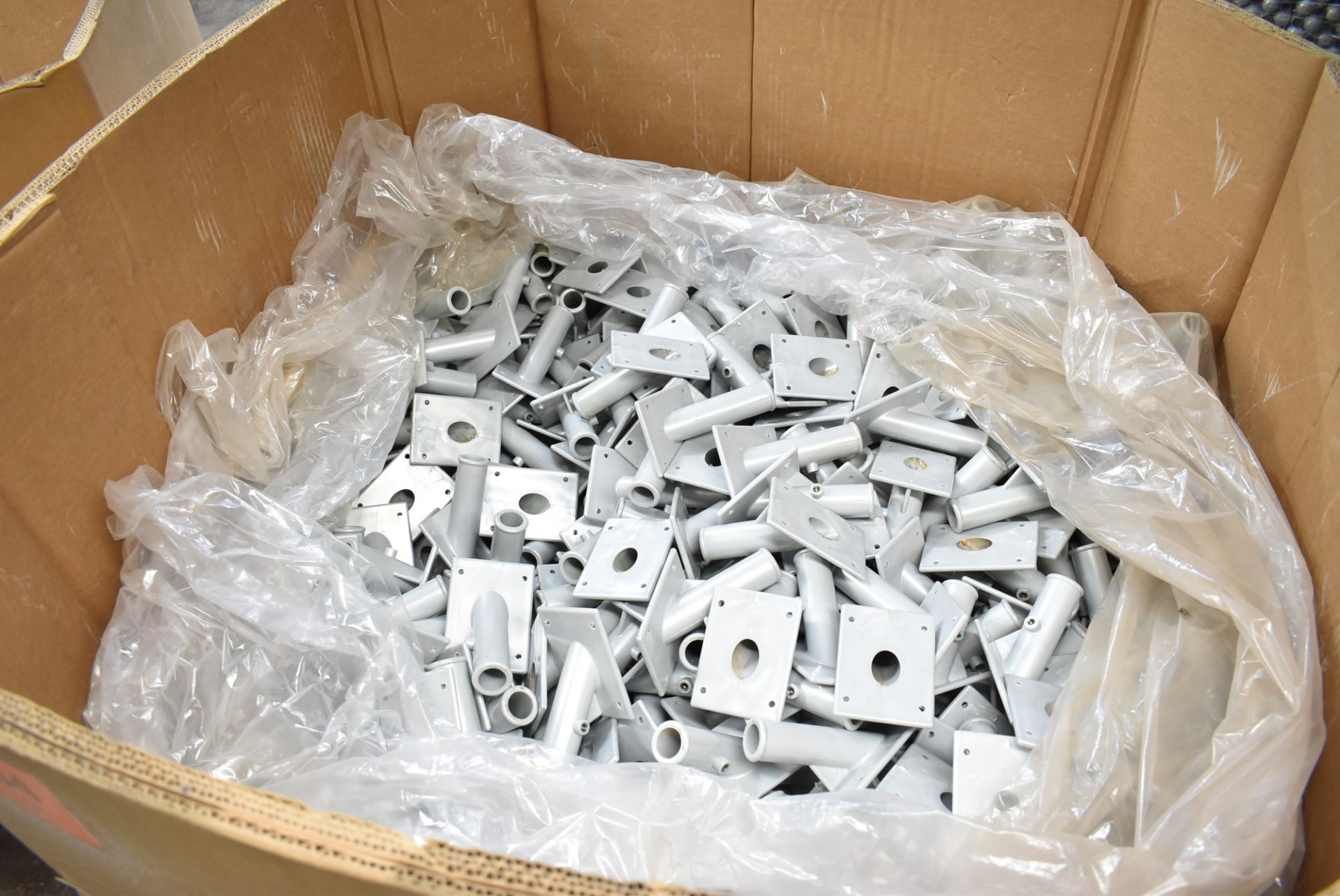 LOT/ SKID OF PLASTIC FLAG POLE MOUNTING BRACKETS - Image 2 of 3