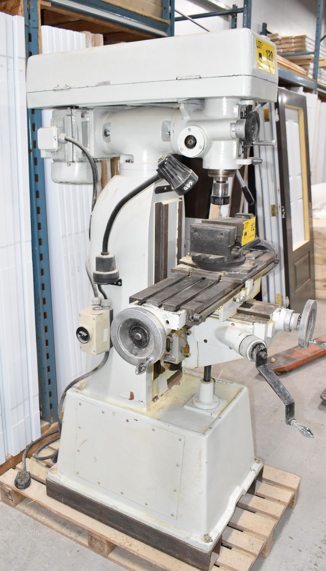 JUI CHUN (2007) VM-22R8 VERTICAL MILLING MACHINE WITH 1/2 HP MOTOR, SPEEDS TO 1,425 RPM, 230V/1PH/ - Image 7 of 8