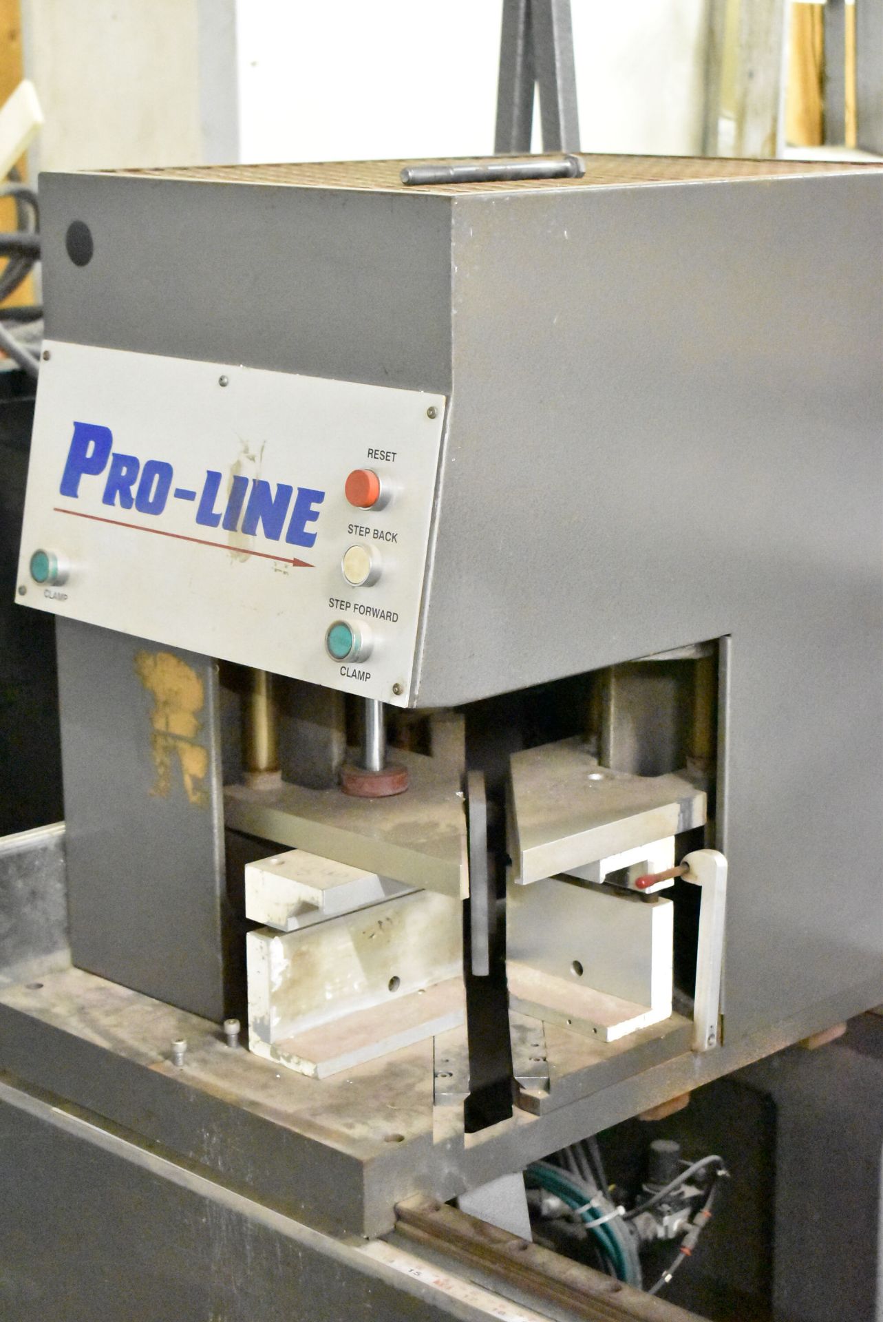 PRO-LINE PRO-WELD TH-21N FRAME WELDER WITH UP TO 108" CAPACITY, 19.3 AMPS, 220V/3PH/60HZ, S/N - Image 3 of 6