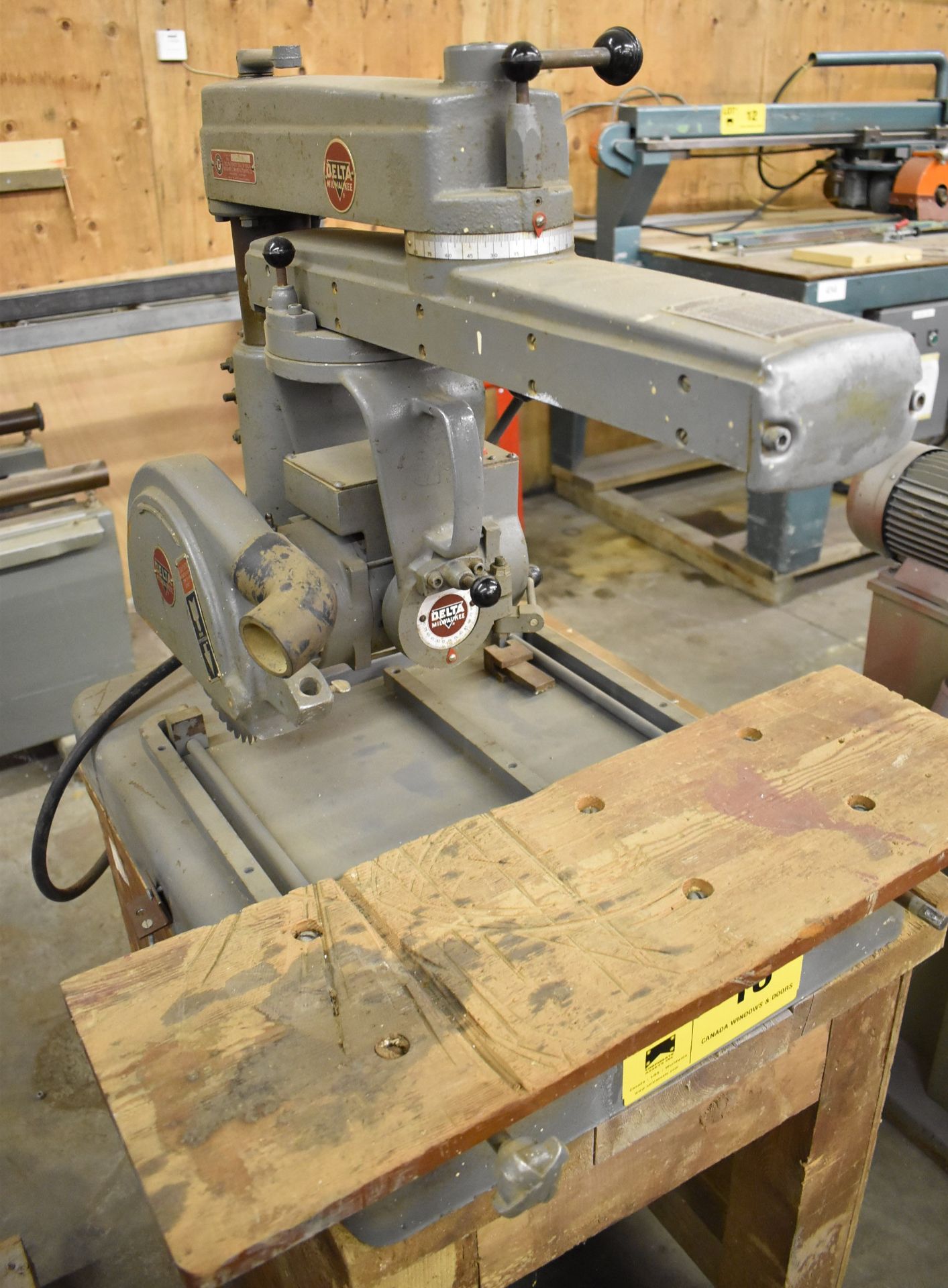 ROCKWELL DELTA C32L2A1 RADIAL ARM SAW, S/N MX3211 (LOCATED AT 1636 CHARLES ST, WHITBY, ON L1N 1B9) - Image 2 of 6