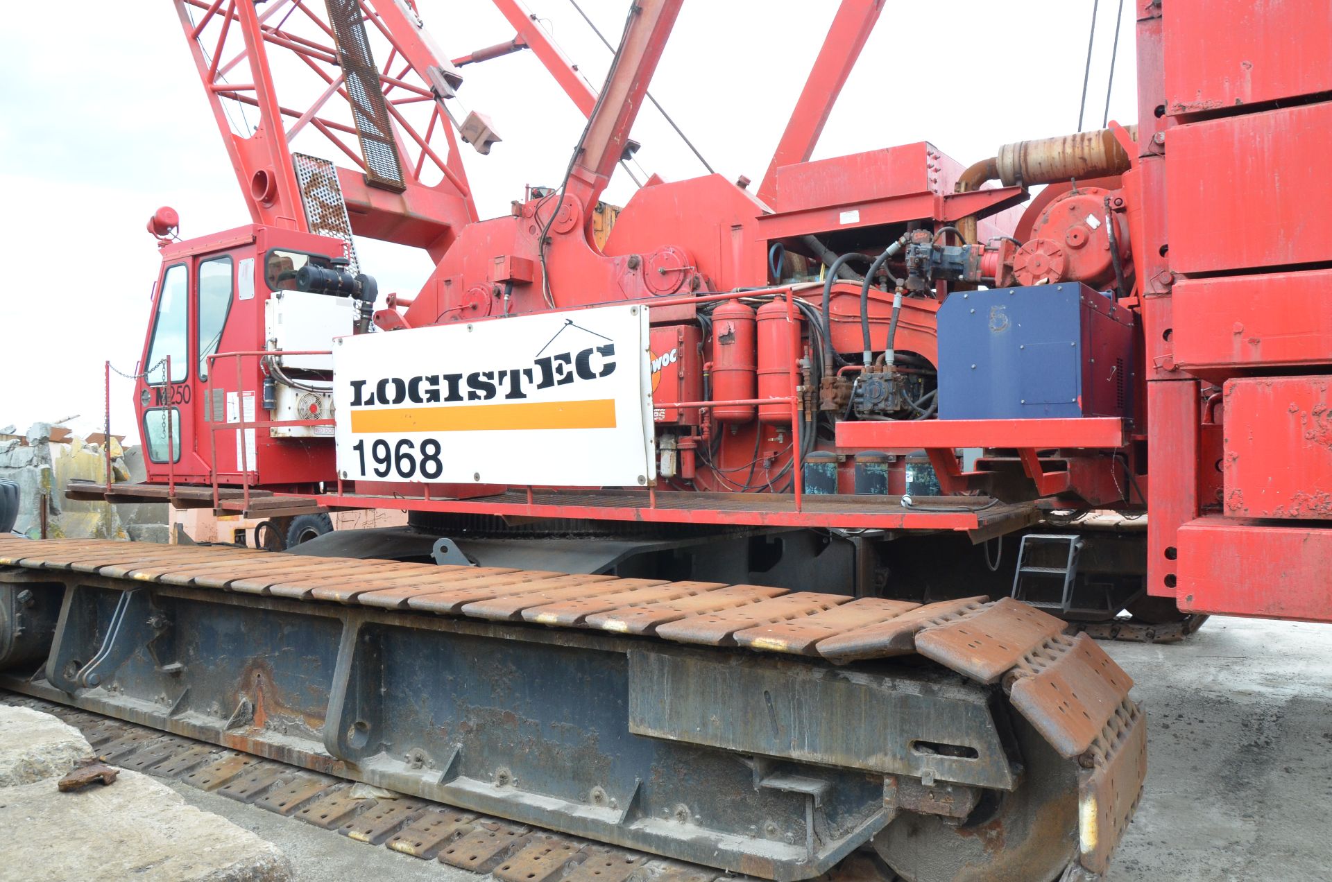 MANITOWOC ENGINEERING M250 EPIC 300 TON LATTICE BOOM CRAWLER CRANE - Image 8 of 58