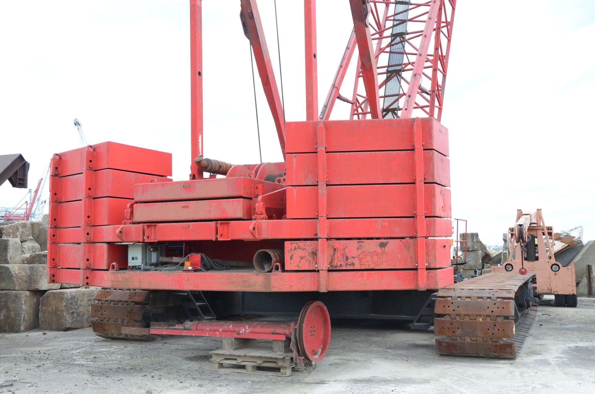 MANITOWOC ENGINEERING M250 EPIC 300 TON LATTICE BOOM CRAWLER CRANE - Image 20 of 58