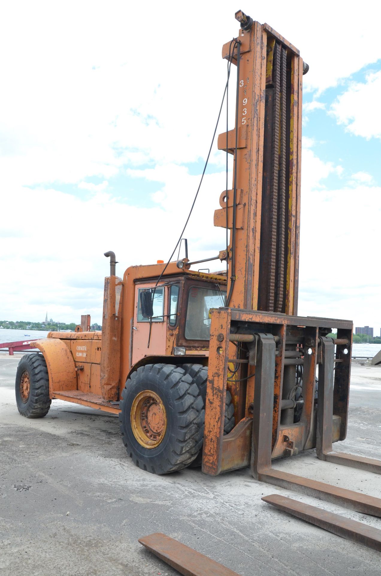HYSTER H620B HEAVY DUTY OUTDOOR DIESEL FORKLIFT WITH 58,500 LBS. CAPACITY - Image 13 of 20