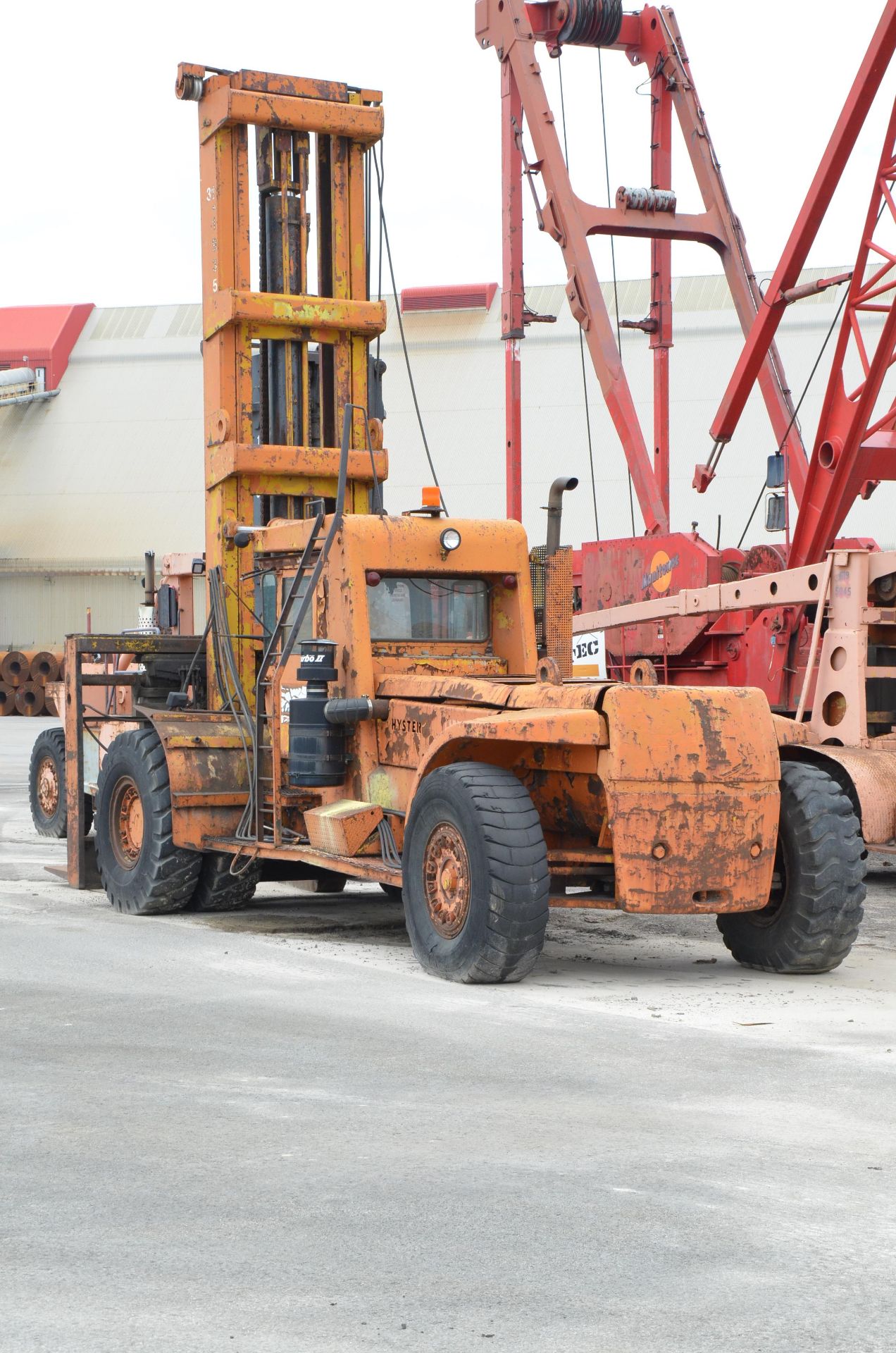 HYSTER H620B HEAVY DUTY OUTDOOR DIESEL FORKLIFT WITH 58,500 LBS. CAPACITY - Image 17 of 20