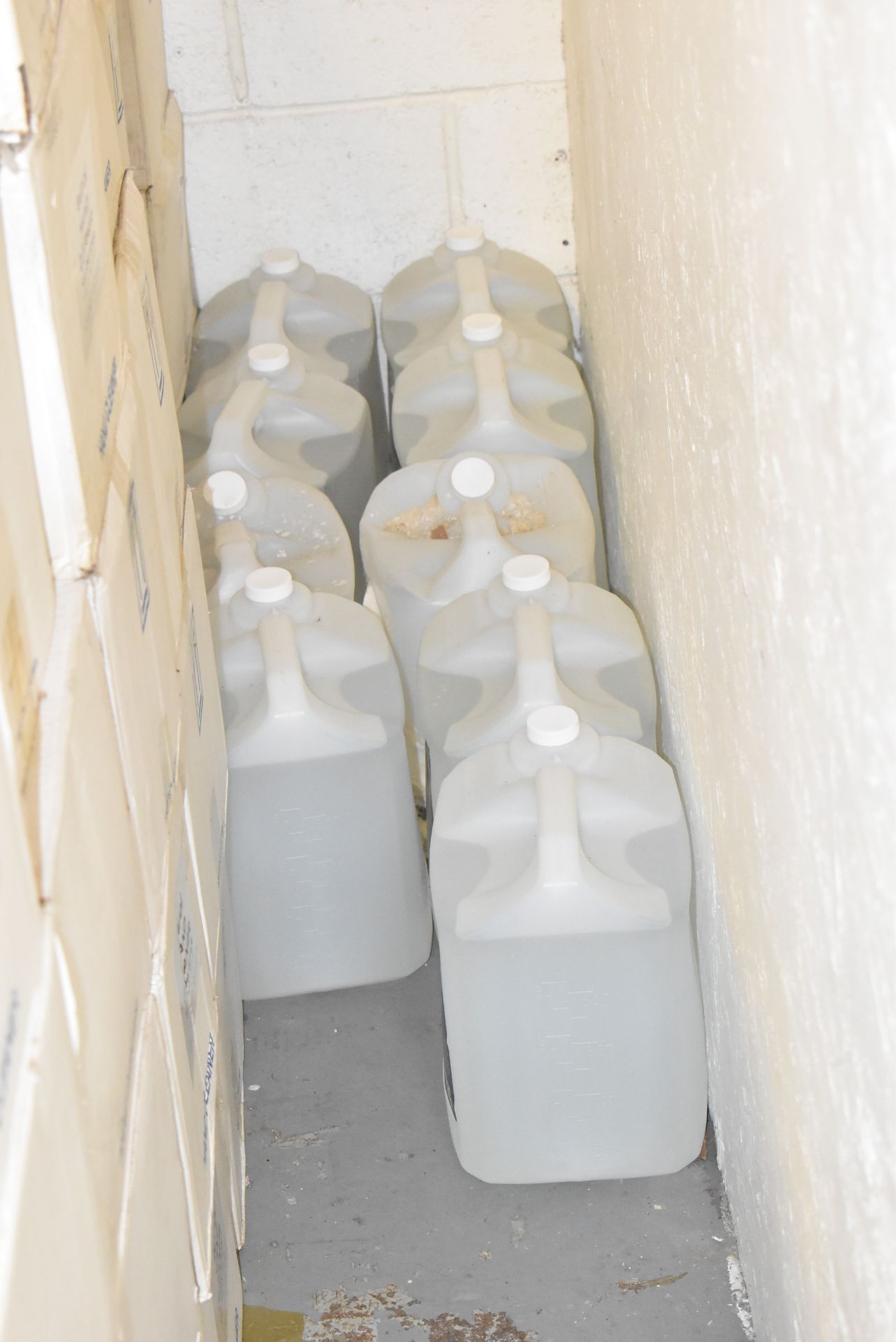 LOT/ APPROX. (50) 2.5 GALLON JUGS OF FLO-PERM DIESEL EXHAUST FLUID - Image 3 of 4