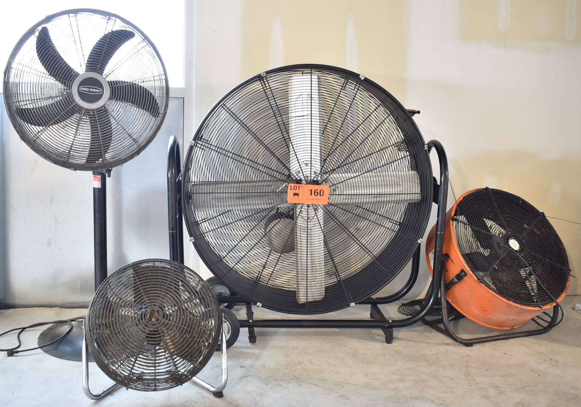 LOT/ (4) SHOP FANS