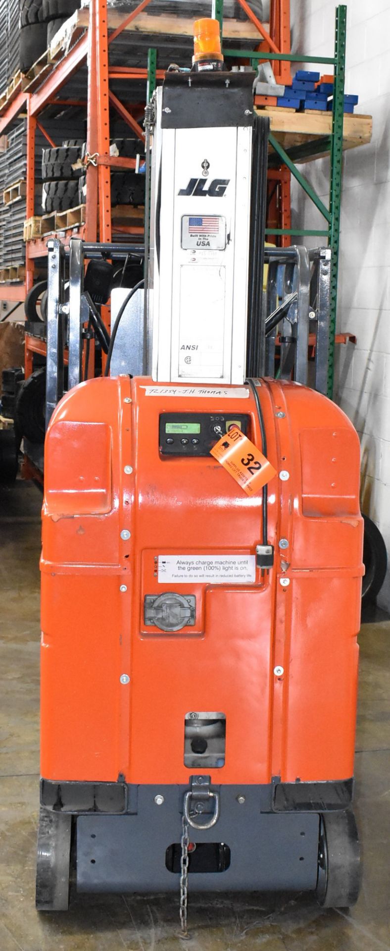 JLG (2005) 20DVSP 24V ELECTRIC MAN LIFT WITH 19.5' MAX LIFT HEIGHT, 400 LB CAPACITY, 651 HOURS ( - Image 3 of 14