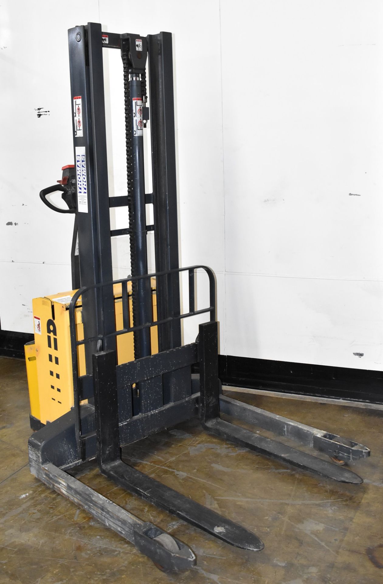 ATLET AB LEHM 14 B 24V ELECTRIC PALLET STACKER WITH 3,000 LB CAPACITY, 126" MAX VERTICAL REACH, 69.2