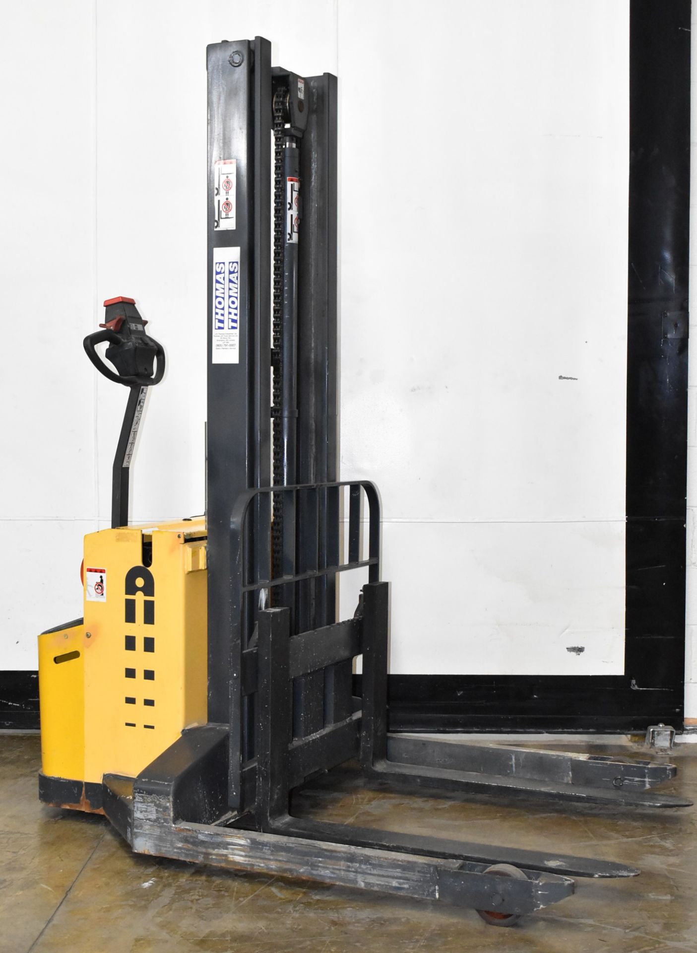 ATLET AB LEHM 14 B 24V ELECTRIC PALLET STACKER WITH 3,000 LB CAPACITY, 126" MAX VERTICAL REACH, 69.2 - Image 2 of 6