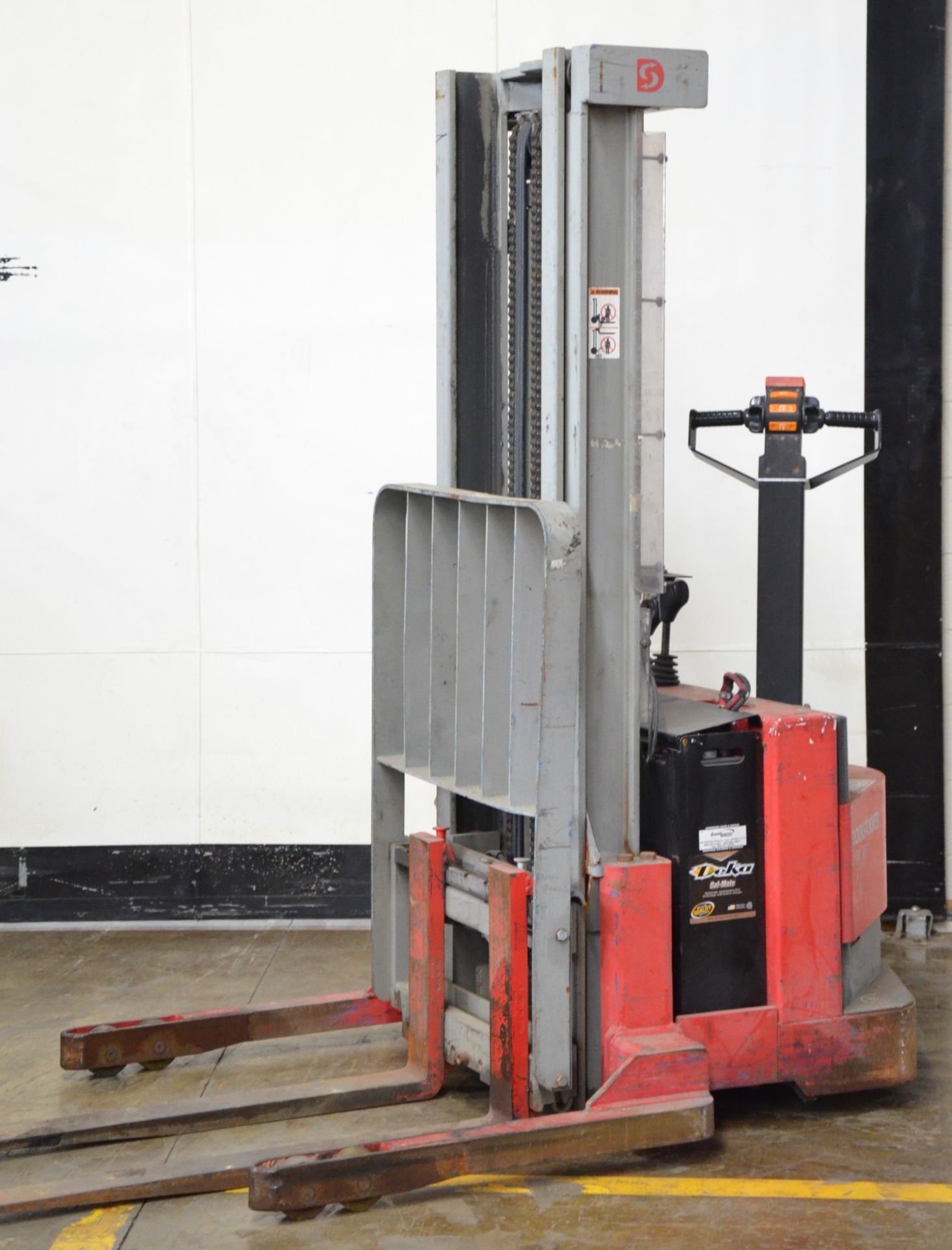 DOCKSTOCKER DSX 30 12V ELECTRIC PALLET STACKER WITH 2,750 LB CAPACITY, 128" MAX VERTICAL REACH, 3,