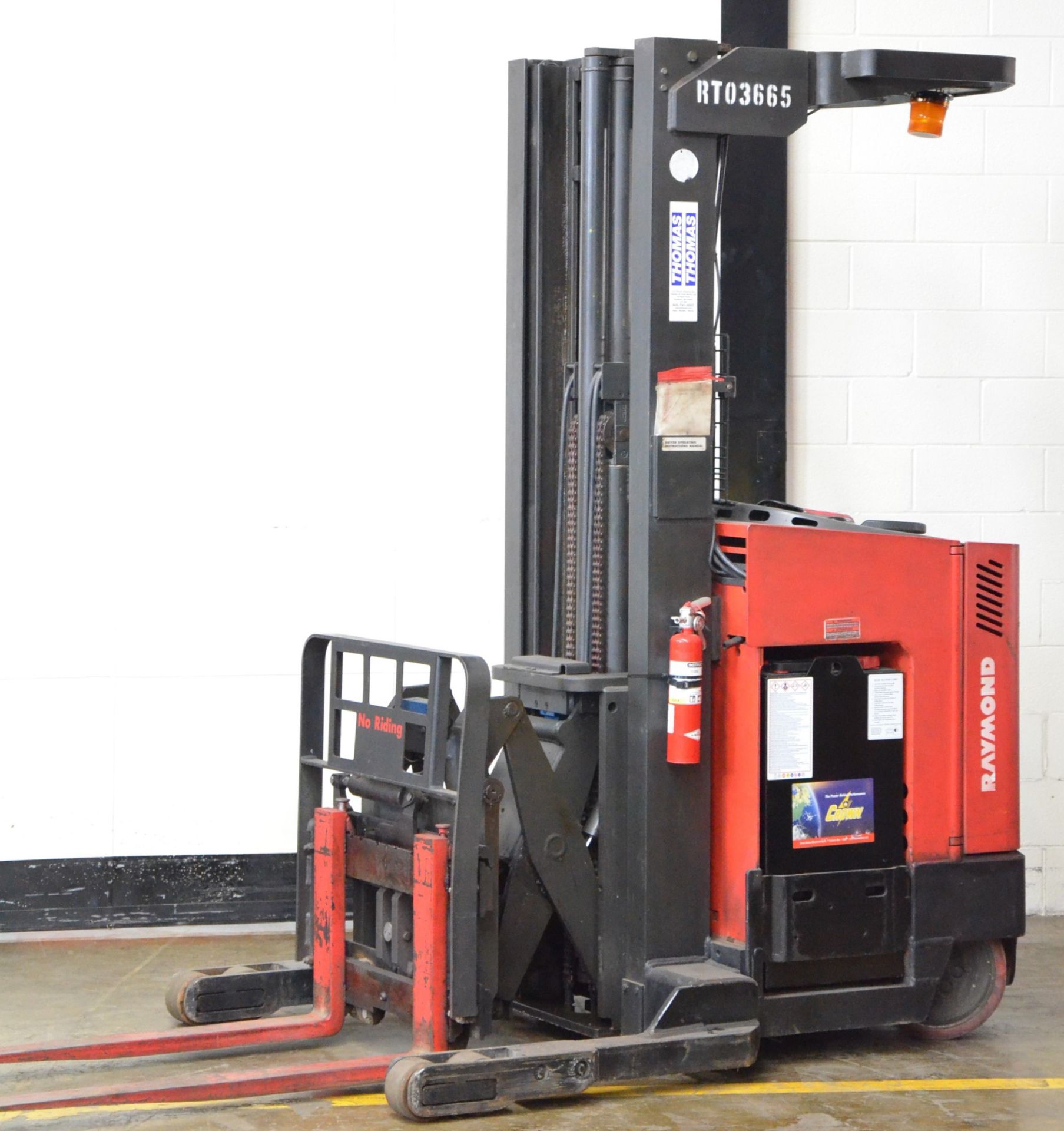 RAYMOND EASI 36V ELECTRIC REACH TRUCK WITH 3-STAGE MAST, 3,500 LB CAPACITY, 210" MAX VERTICAL REACH,