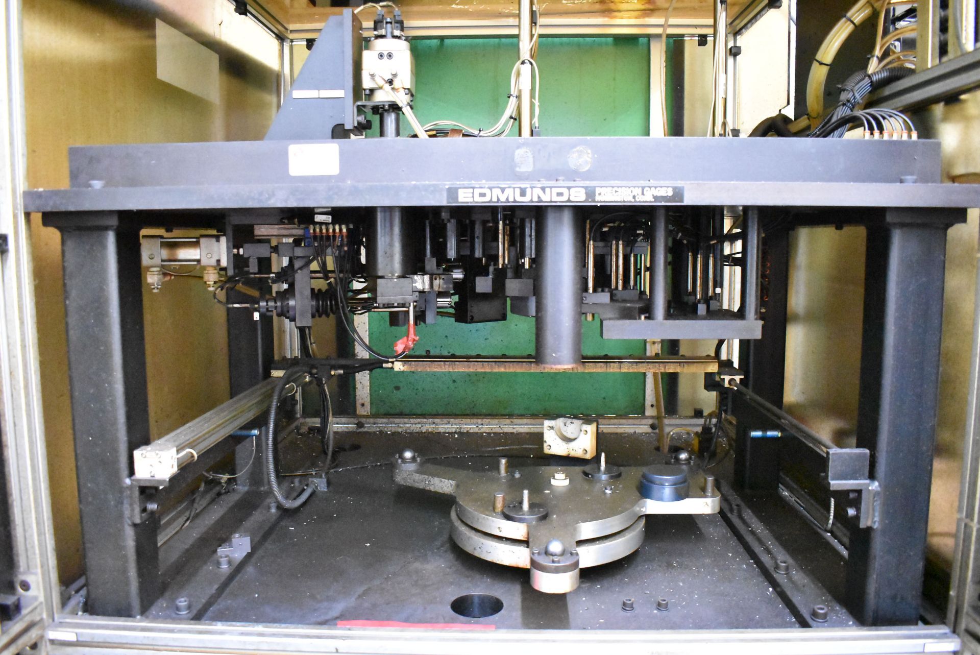 EDMUNDS TEST BENCH WITH ALLEN-BRADLEY PANELVIEW 550 CONTROL, PRECISION GAUGES AND SAFETY LIGHT - Image 4 of 6