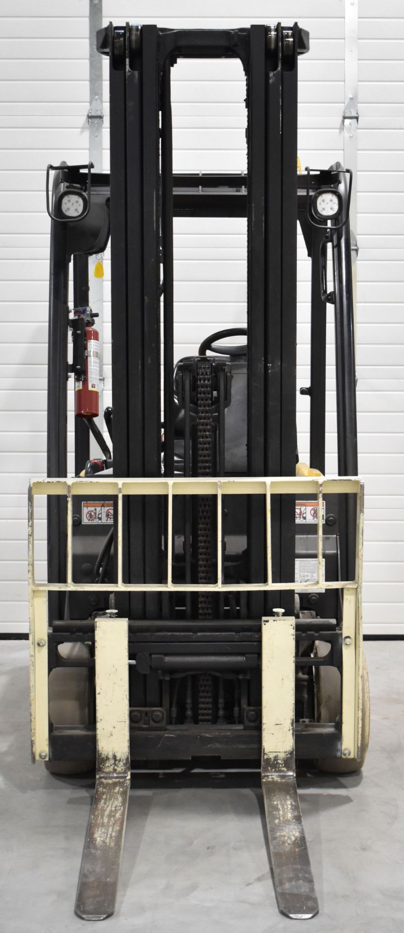 YALE (2015) ERP040VTN36TE094 36V ELECTRIC COUNTERBALANCE FORKLIFT WITH 3,700 LB CAPACITY, 3-STAGE - Image 4 of 10