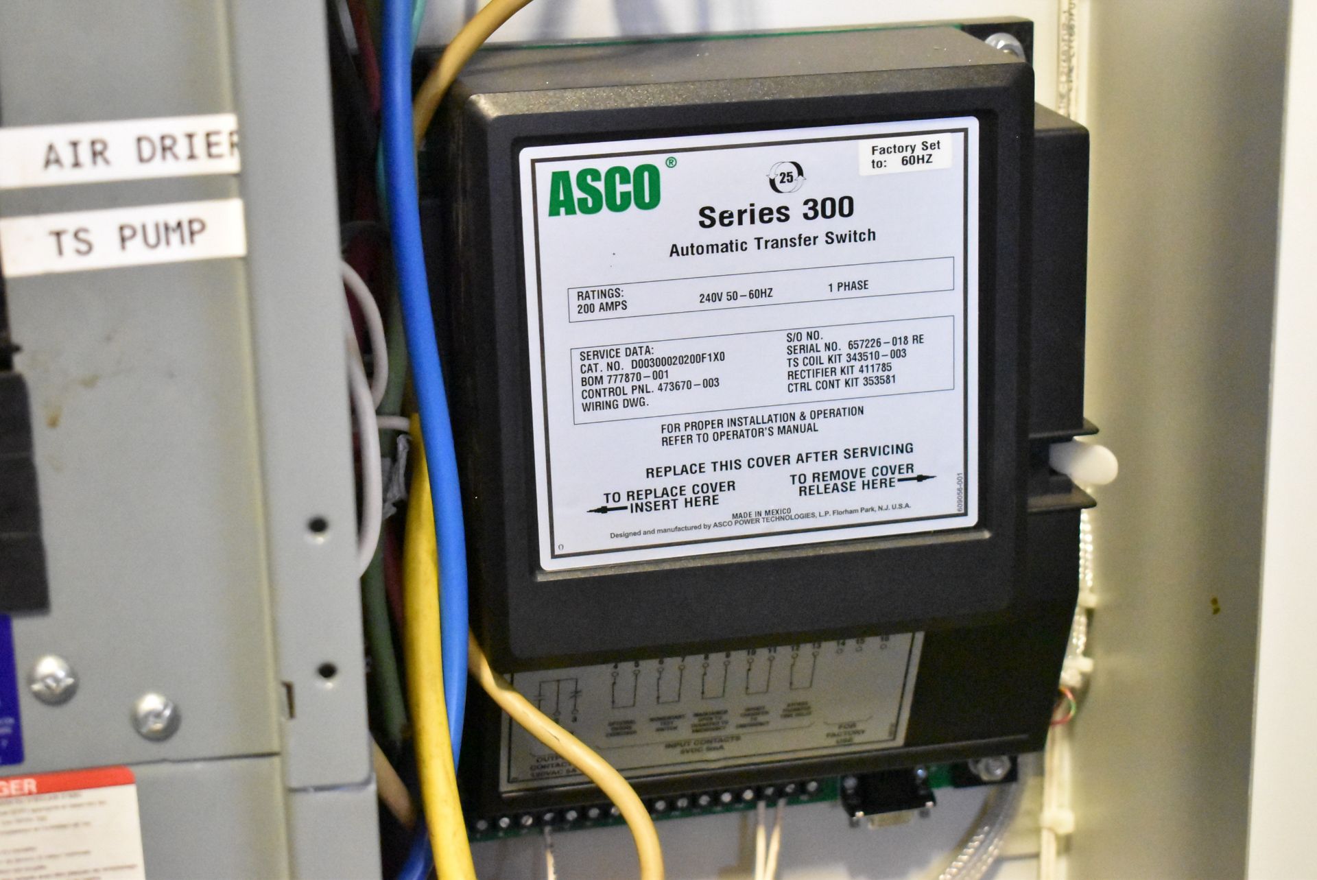 SQUARE D 200 AMP POWER PANEL WITH EMERSON ASCO SERIES 300 AUTOMATIC POWER TRANSFER SWITCH AND DUAL - Image 10 of 14