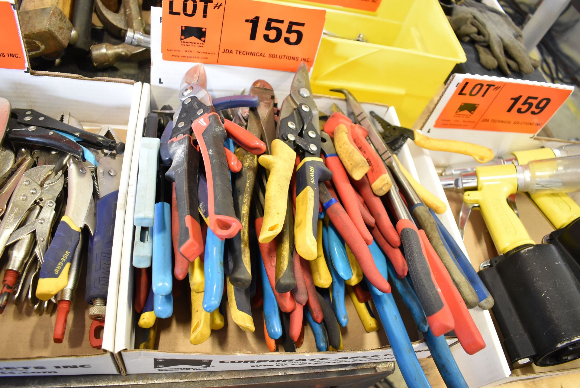 LOT/ PLIERS AND TIN SNIPS