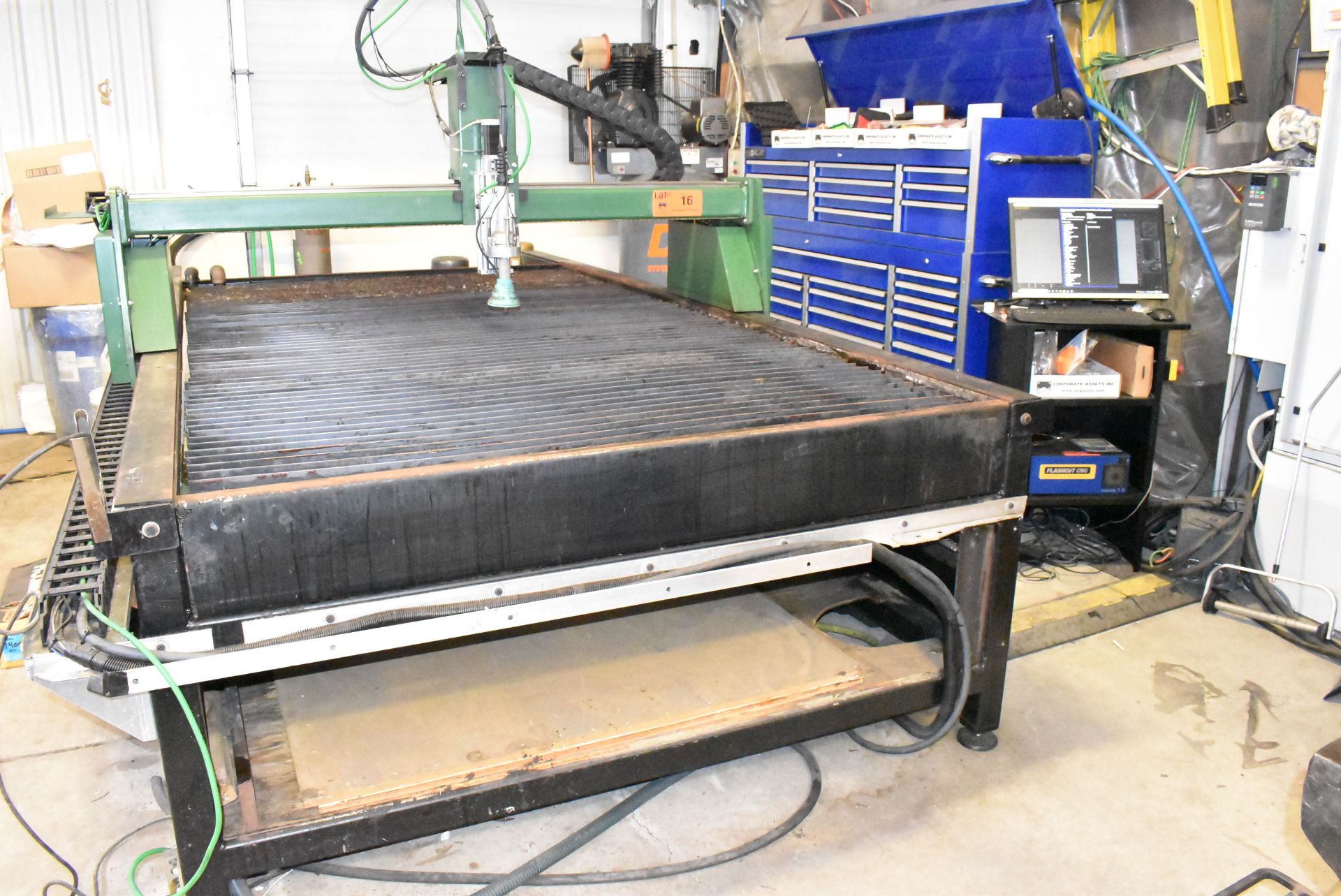 FAB-CUT (2019) PRO 8 CNC PLASMA CUTTING TABLE WITH FLASHCUT PRO CNC CONTROL, 5' X 10' TABLE, 300 GAL