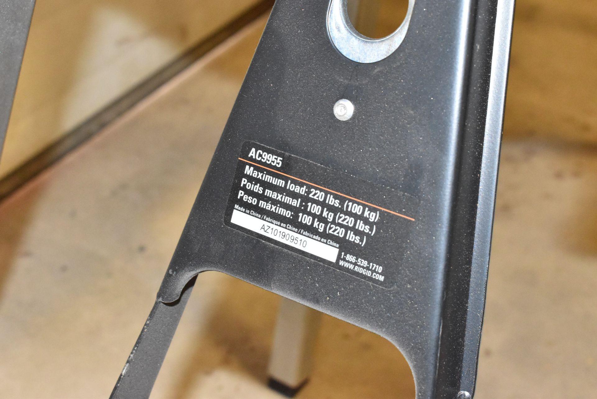 LOT/ (2) RIDGID AC9955 CLAMPING STANDS WITH 220 LBS CAPACITY - Image 3 of 3