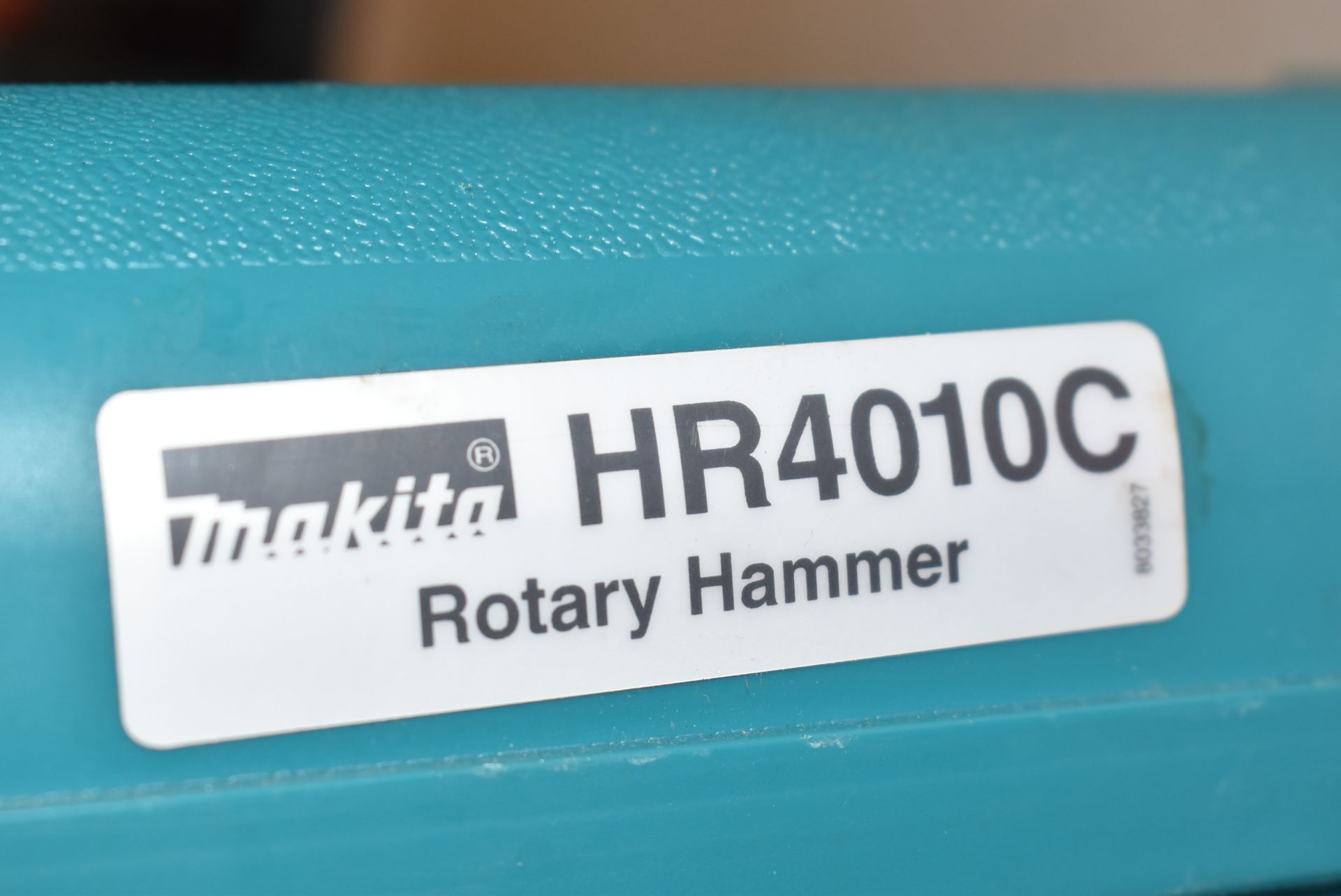 MAKITA HR4010C ROTARY HAMMER WITH DRILLS, S/N N/A - Image 3 of 3