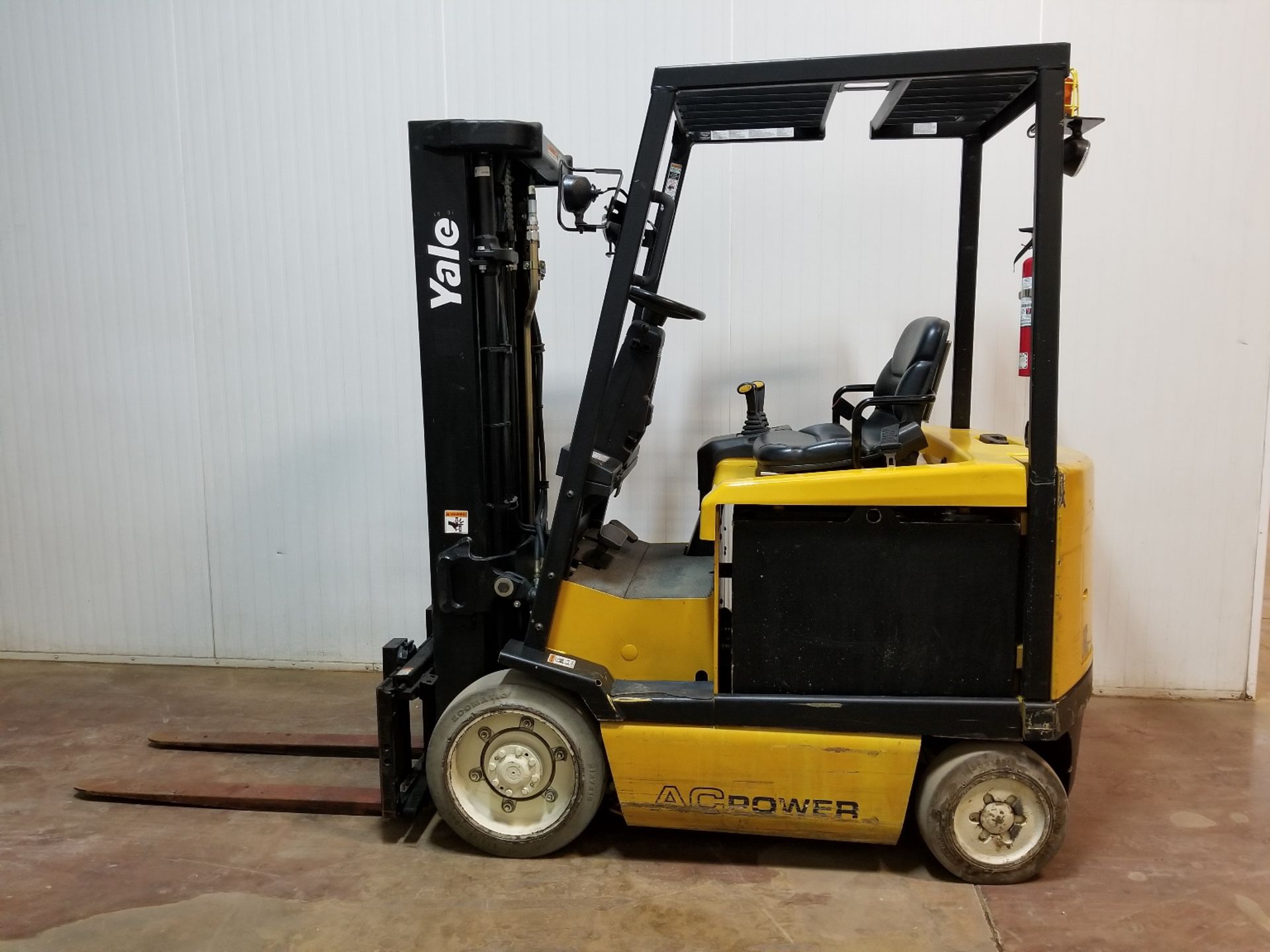 YALE (2007) ERC040GHN36TE082 4,000 LB. CAPACITY 36V ELECTRIC FORKLIFT - Image 2 of 2