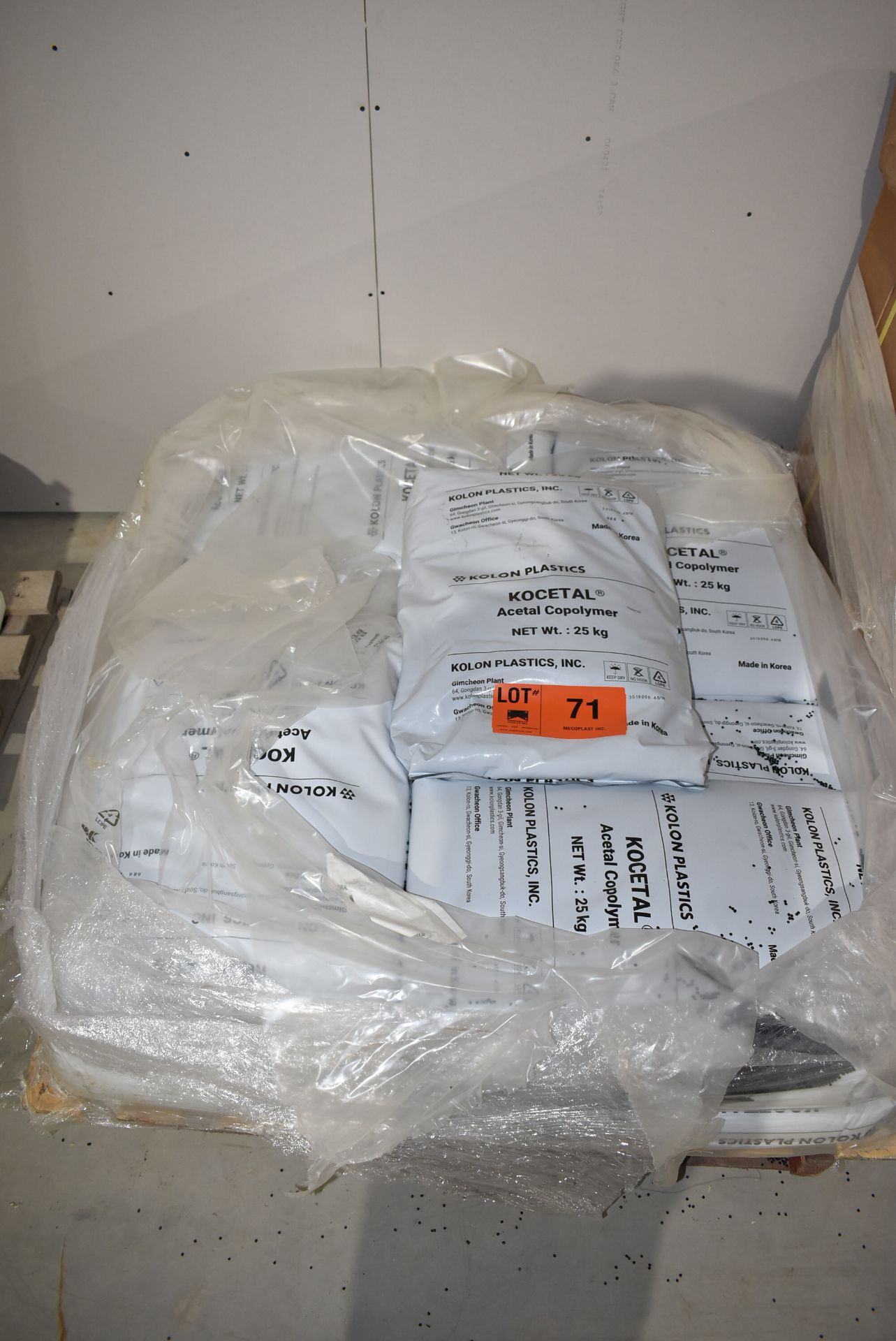 LOT/ PALLET WITH 25 KG BAGS OF KOLON KOCETAL ACETAL COPOLYMER