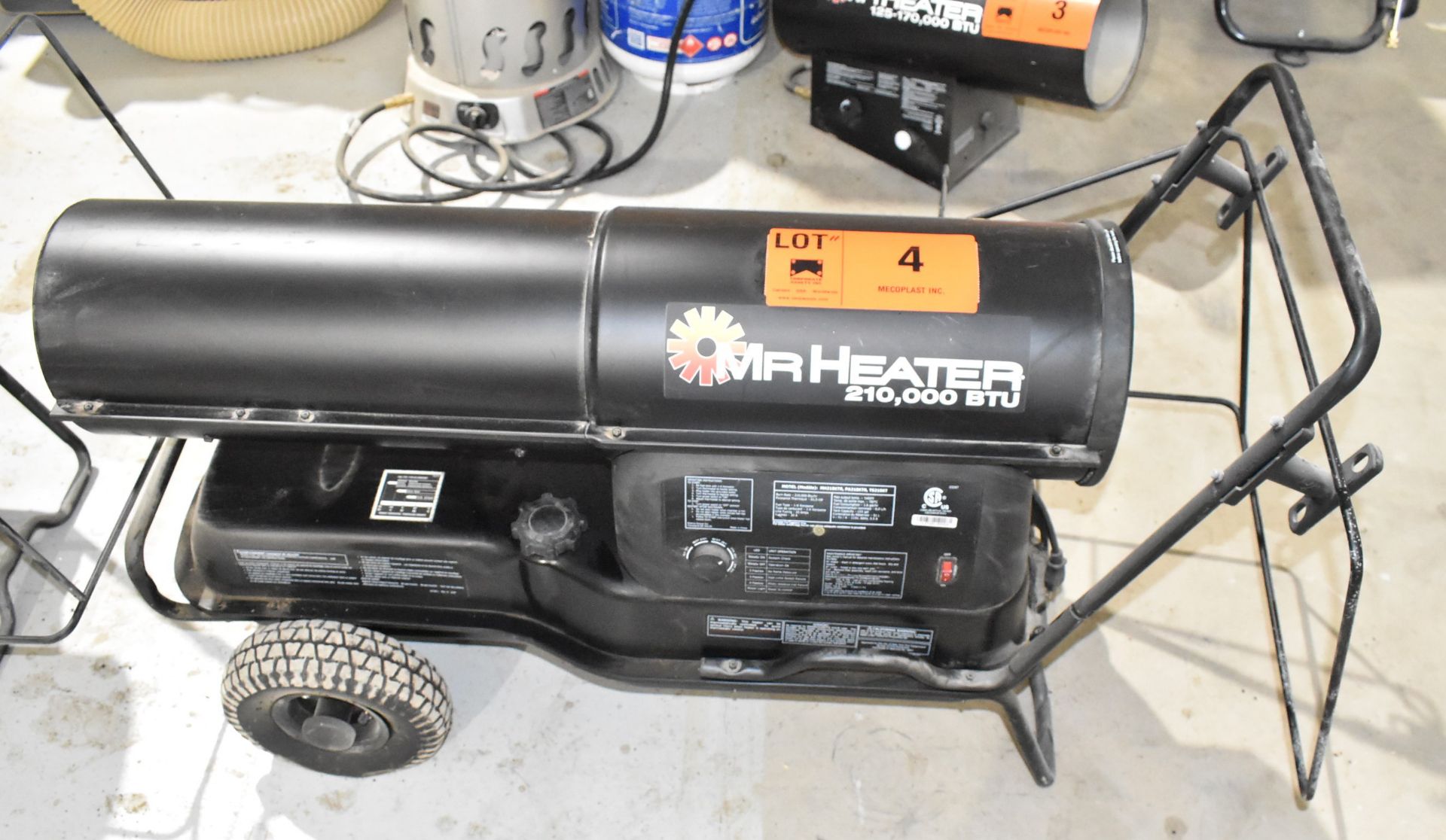 MR HEATER 210,000 BTU PORTABLE KEROSENE CONSTRUCTION HEATER WITH 13.5 GALLON FUEL TANK, 1450 DEG F