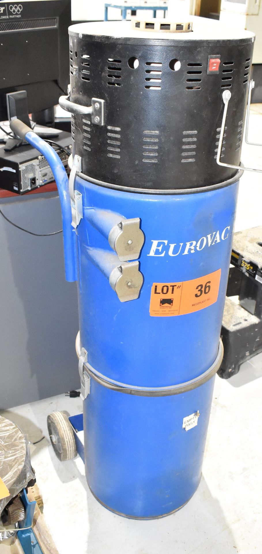 EUROVAC II SYS-050-18500200 PORTABLE FUME EXTRACTOR, S/N 22608 - Image 2 of 3