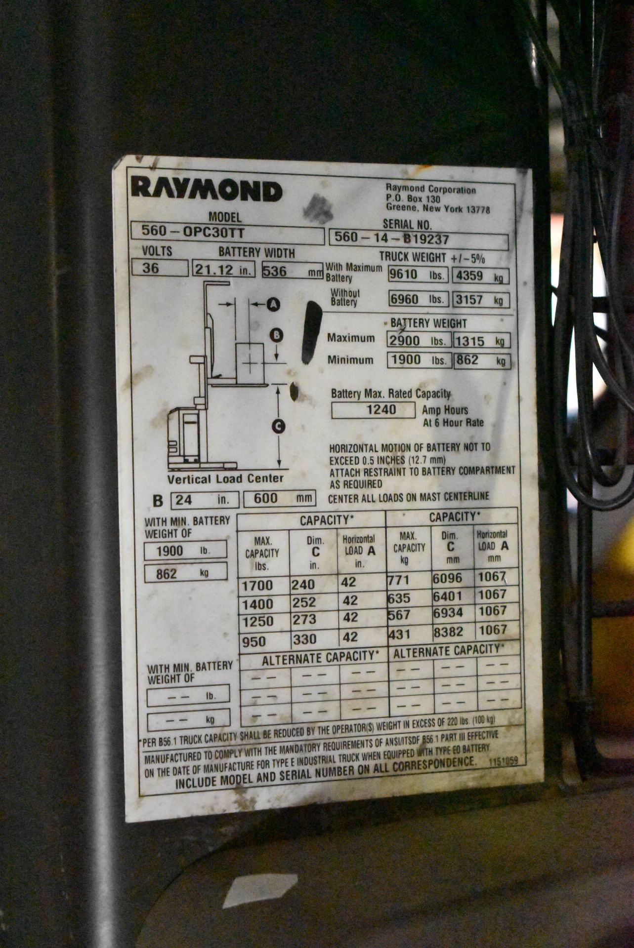 RAYMOND (2014) 560-OPC30TT 1,700 LB. CAPACITY 36V ELECTRIC ORDER PICKER WITH 330" MAX. LIFT - Image 8 of 8