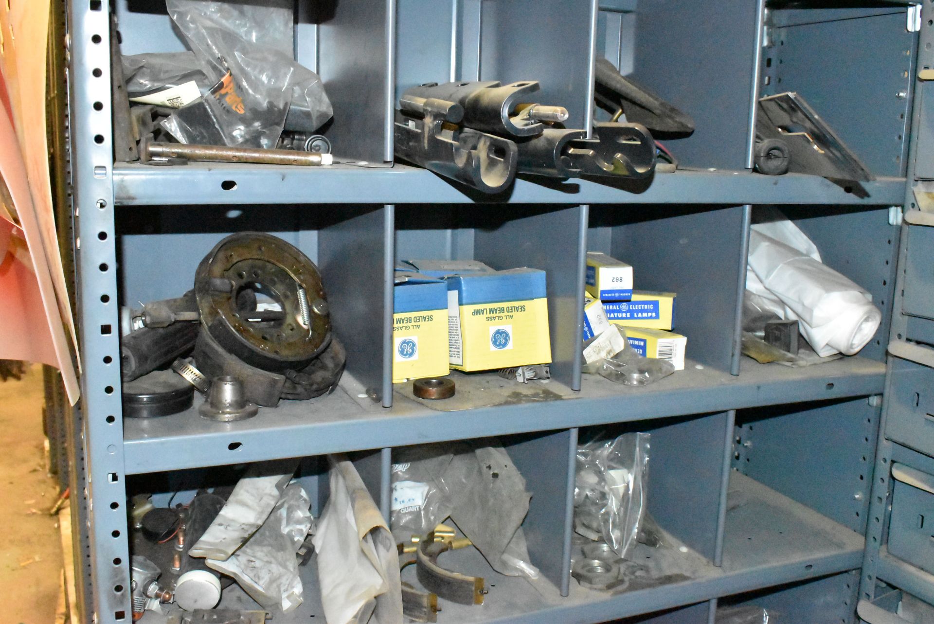 LOT/ SHELF WITH SPARE PARTS - INCLUDING LAMPS, BRAKE PARTS, PULLEYS [RIGGING FEE FOR LOT #125 - $ - Image 3 of 5