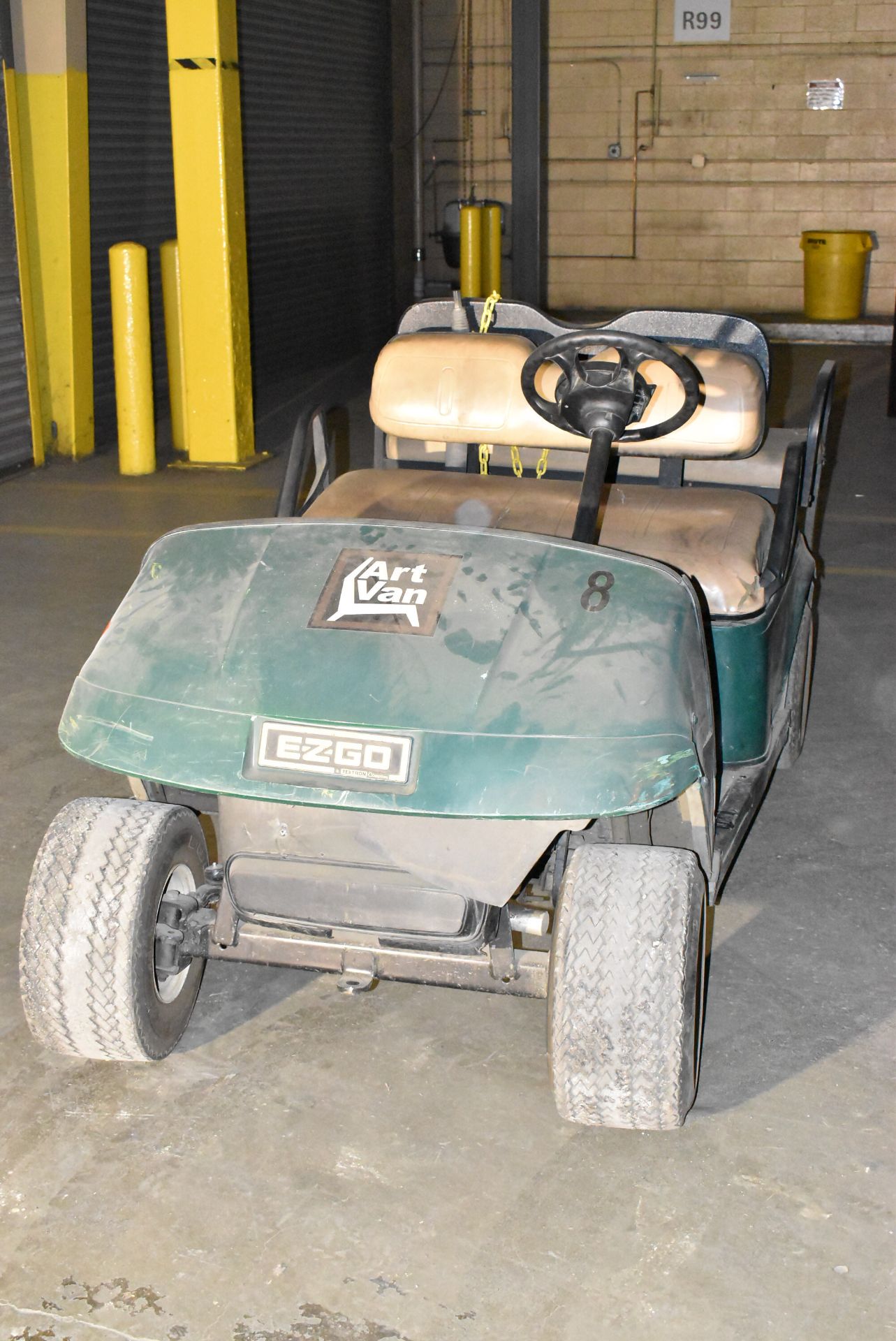 EZ-GO H202 ELECTRIC GOLF CART WITH REAR-FACING BENCH, S/N: N/A [RIGGING FEE FOR LOT #77 - $50 USD - Image 3 of 4