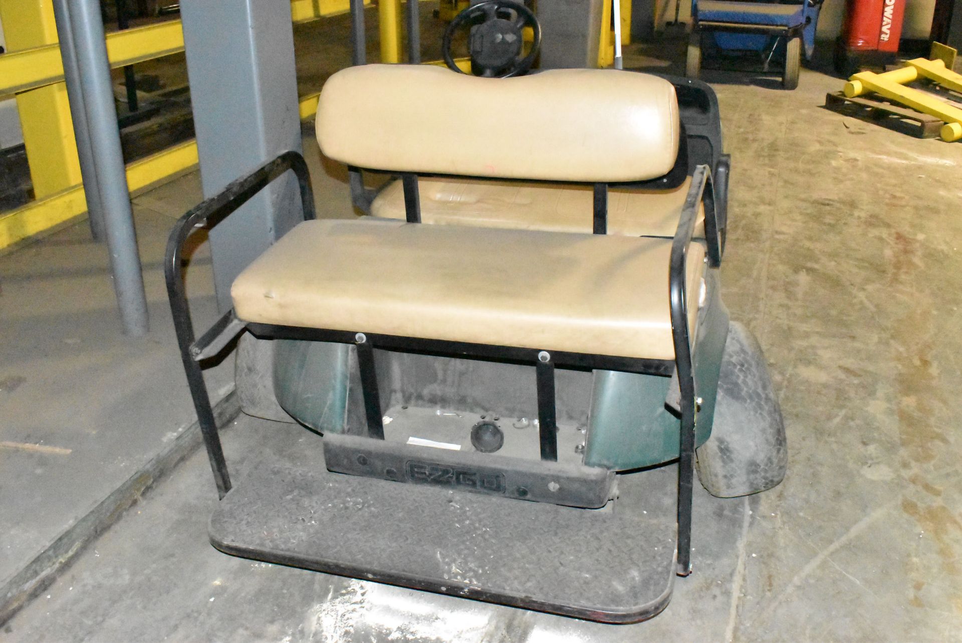 EZ-GO H202 ELECTRIC GOLF CART WITH REAR-FACING BENCH, (BATTERIES NOT INCLUDED), S/N: N/A [RIGGING - Image 2 of 4