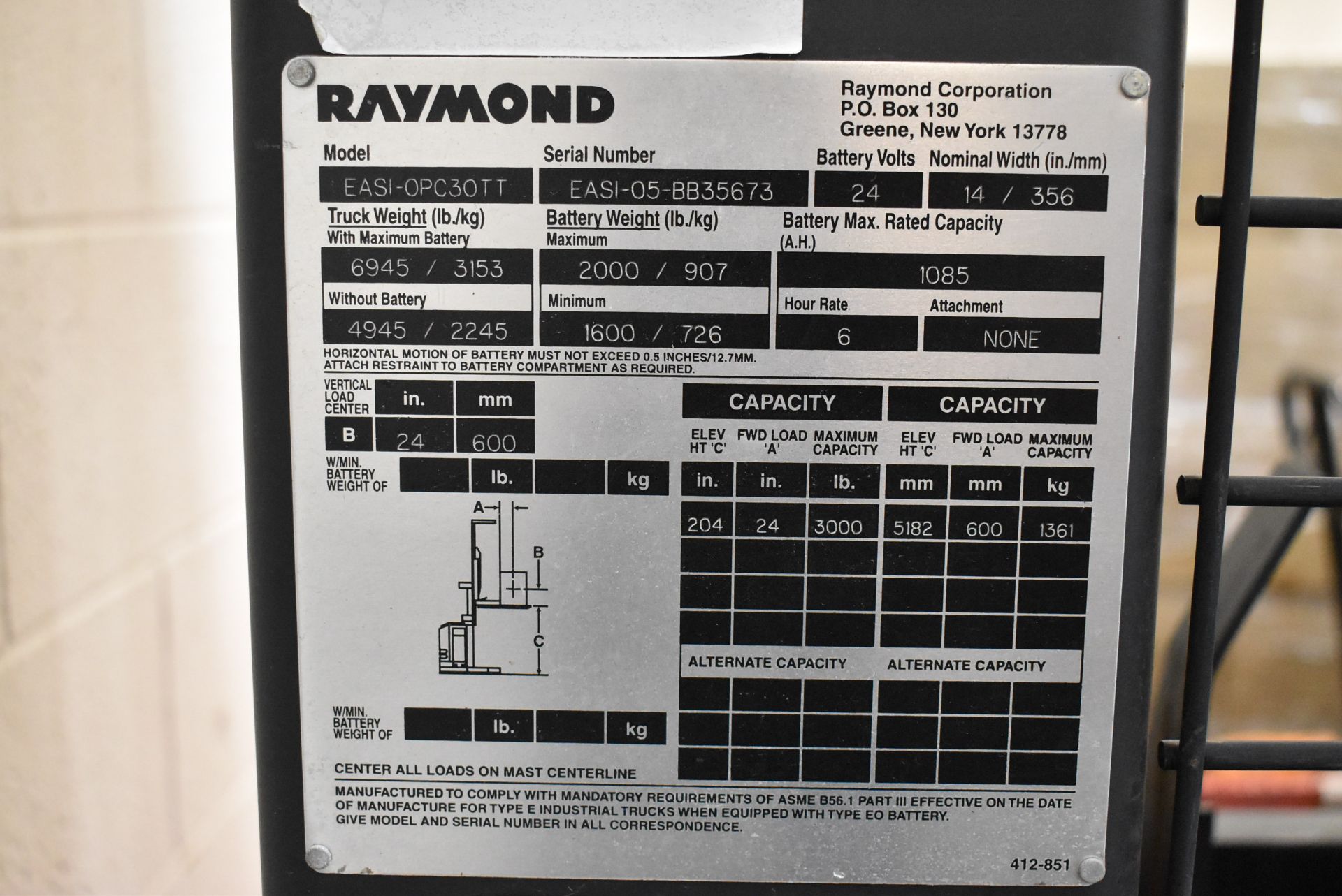 RAYMOND (2005) EASI-OPC30TT 3,000 LB. CAPACITY 24V ELECTRIC ORDER PICKER WITH 204" MAX. LIFT HEIGHT, - Image 4 of 5