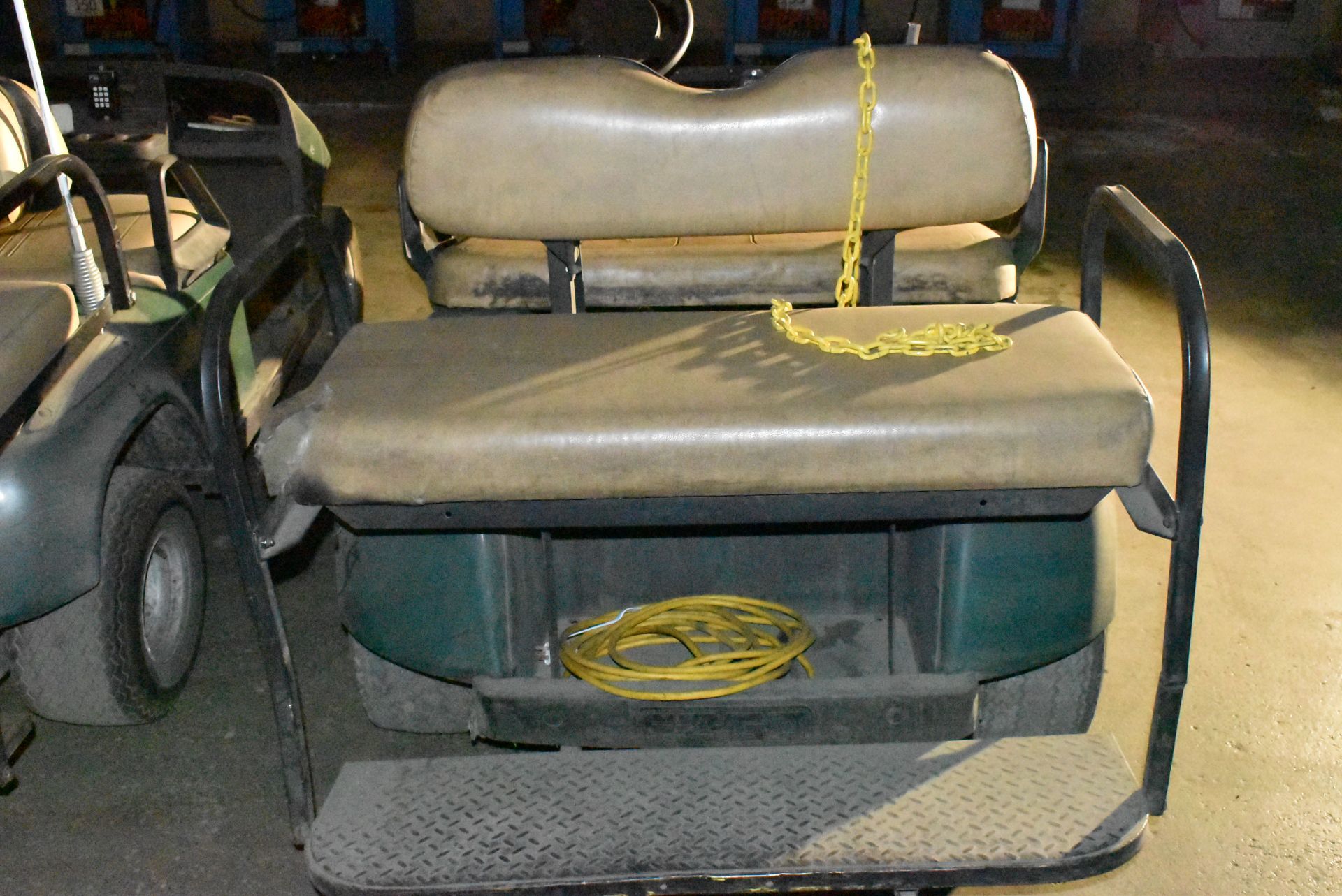 EZ-GO H202 ELECTRIC GOLF CART WITH REAR-FACING BENCH, S/N: N/A [RIGGING FEE FOR LOT #77 - $50 USD - Image 2 of 4