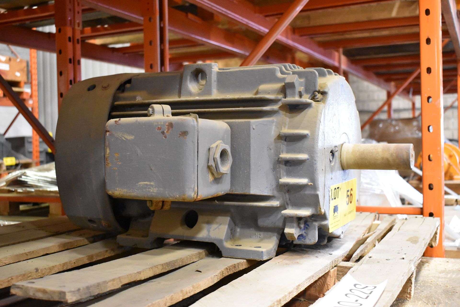 30 HP ELECTRIC MOTOR WITH 1775 RPM/600V, S/N: N/A (CMD WAREHOUSE) [CMD-090-22S] - Image 2 of 5