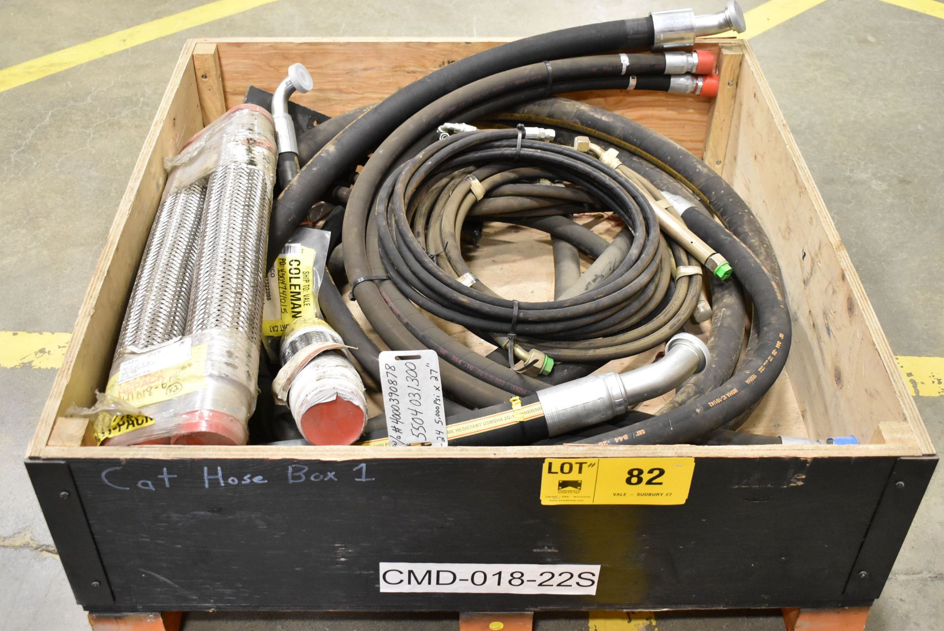 LOT/ SKID WITH CATERPILLAR HYDRAULIC LINES, BRAIDED STAINLESS STEEL HOSES, HOSES (CMD WAREHOUSE) [
