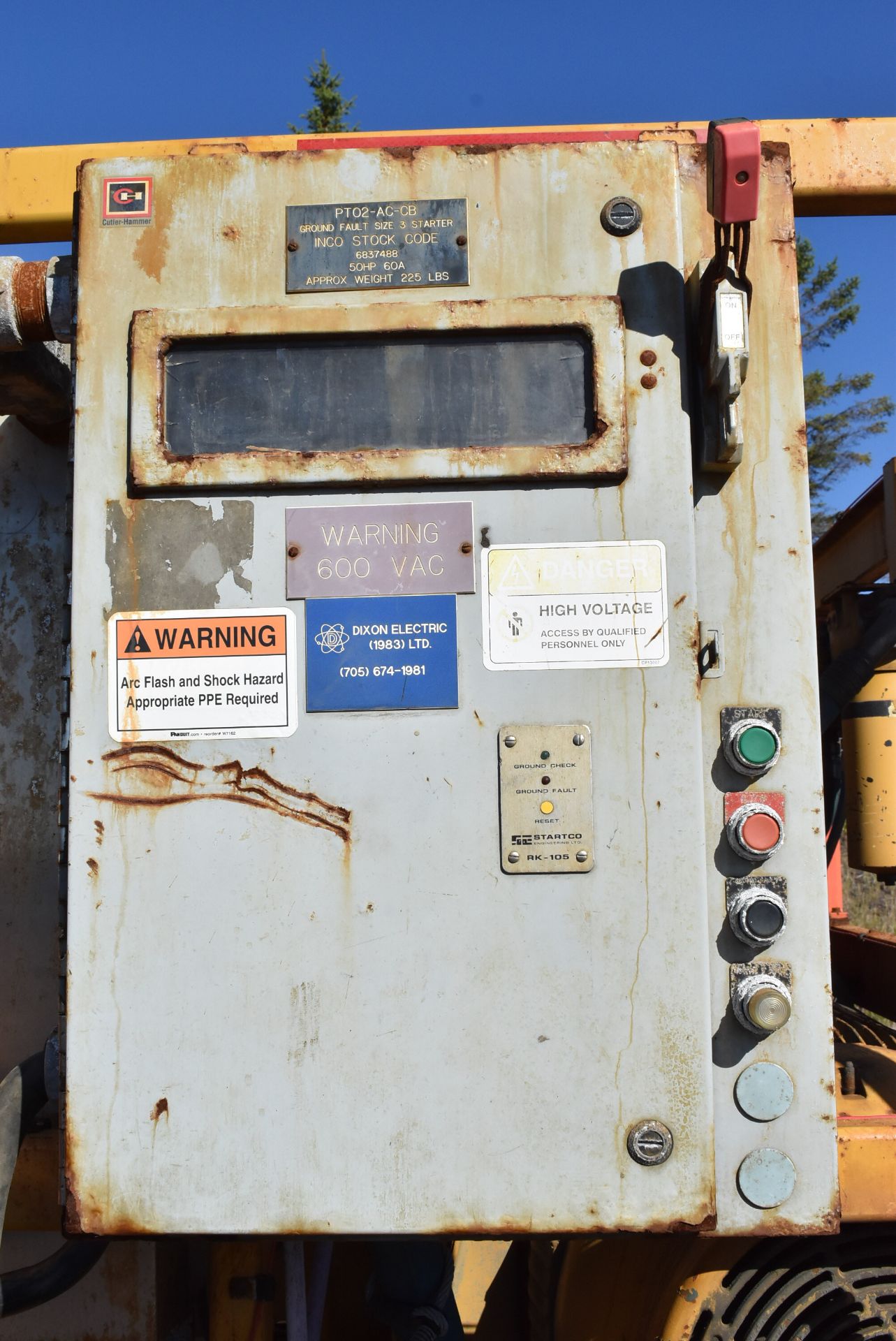 CUBEX (2012) S112 136 HP TOW-BEHIND SCREW BOOSTER COMPRESSOR WITH 600V ...