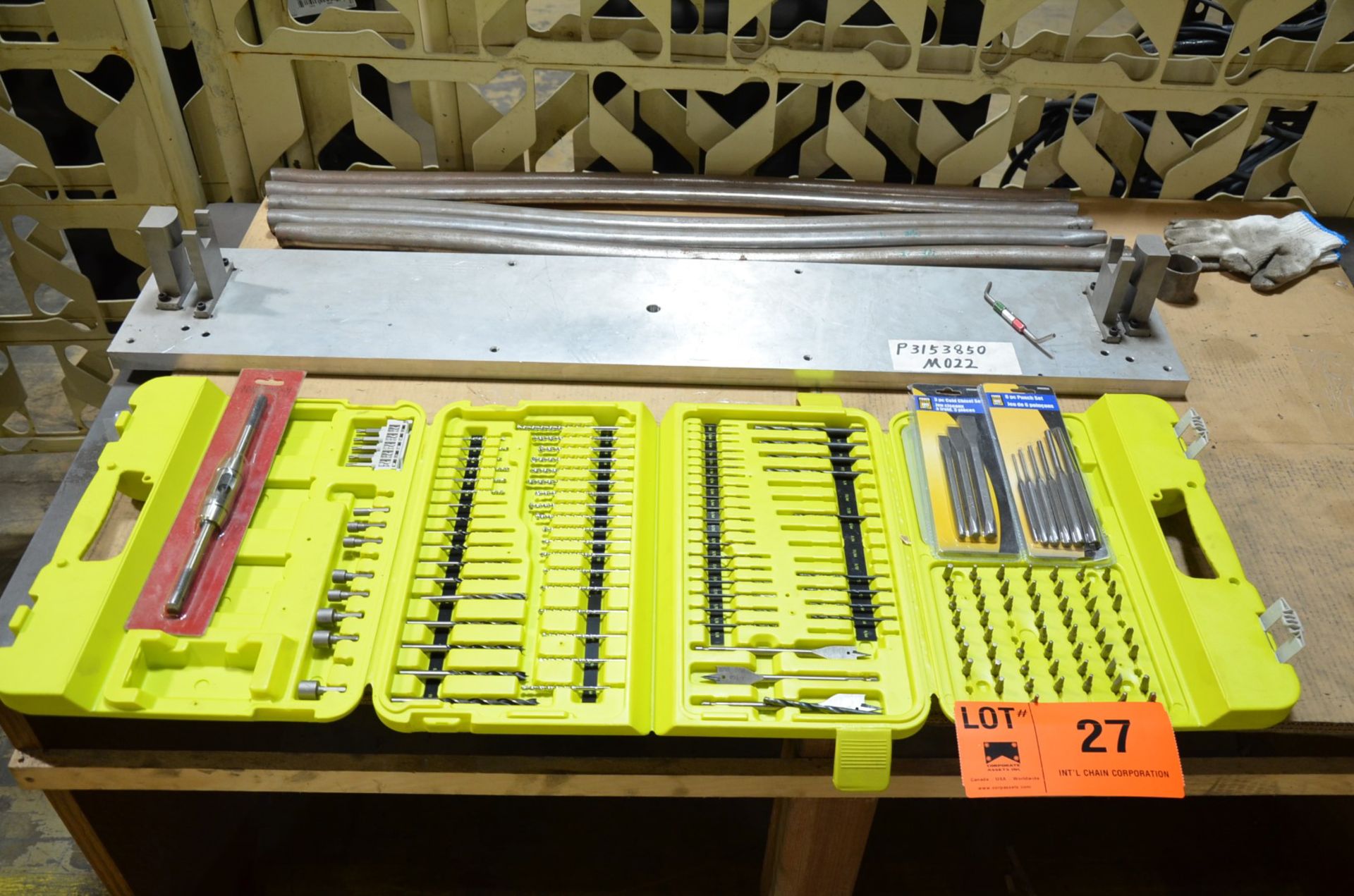 LOT/ TOOLING - INCLUDING DRILLS, SCREWDRIVER BITS, SOCKET BITS, CHISELS, PUNCHES