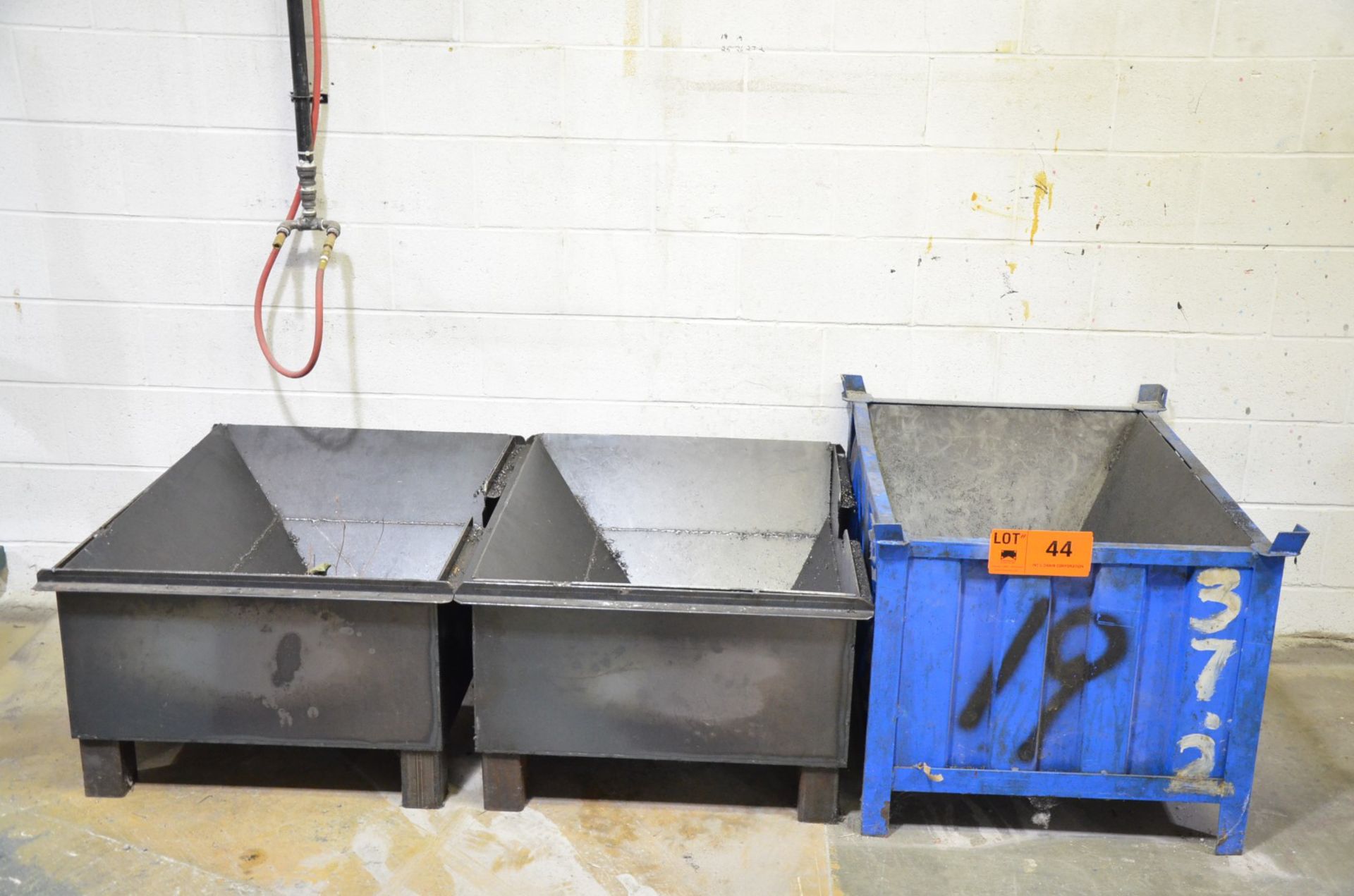 LOT/ PARTS BINS WITH STEEL STAND