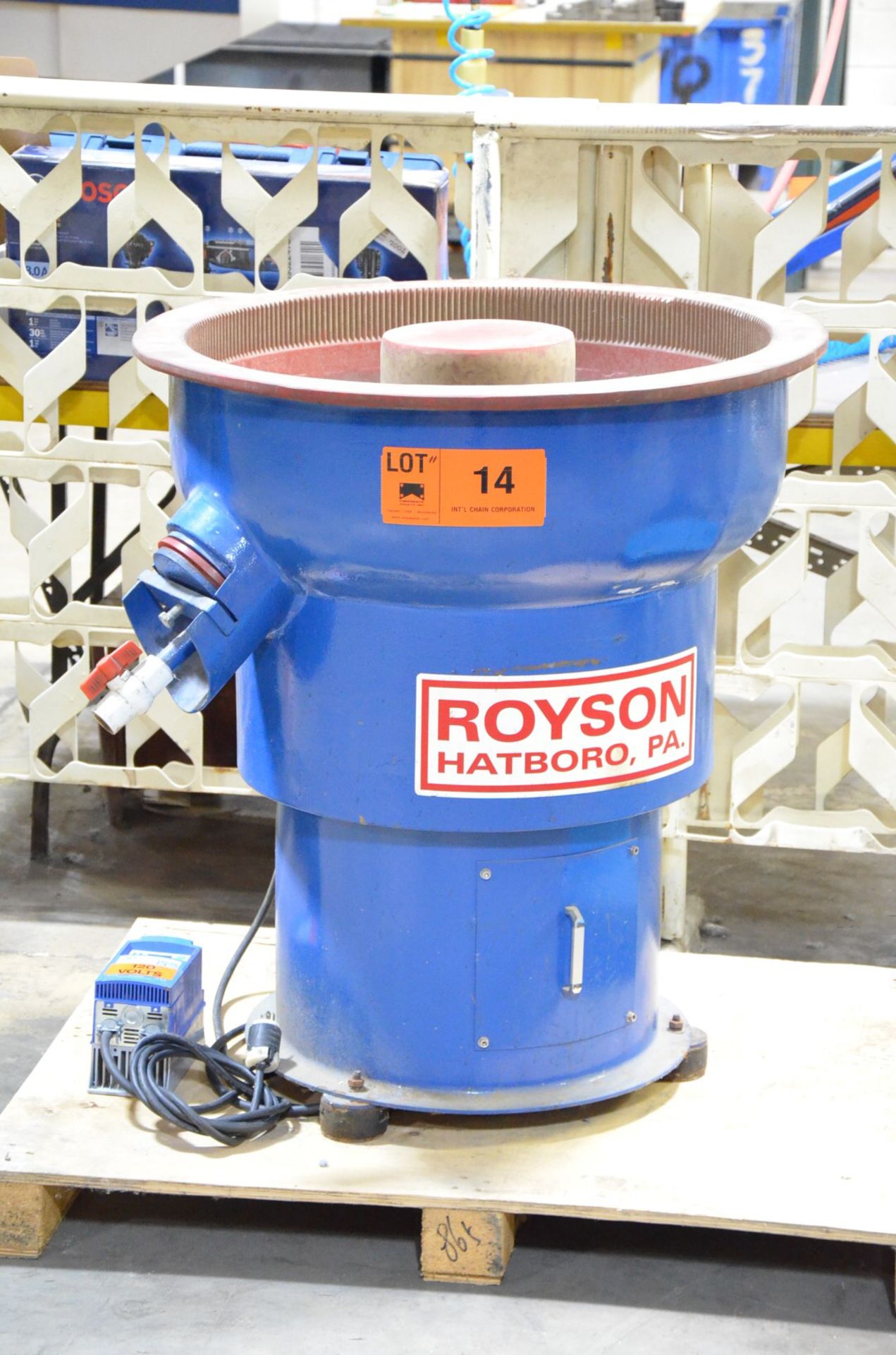 ROYSON 1.5CVT VIBRATORY BOWL FINISHER WITH 1.5 CU/FT WORKING CAPACITY, 8.5" CHANNEL WIDTH, 30" O.D.,