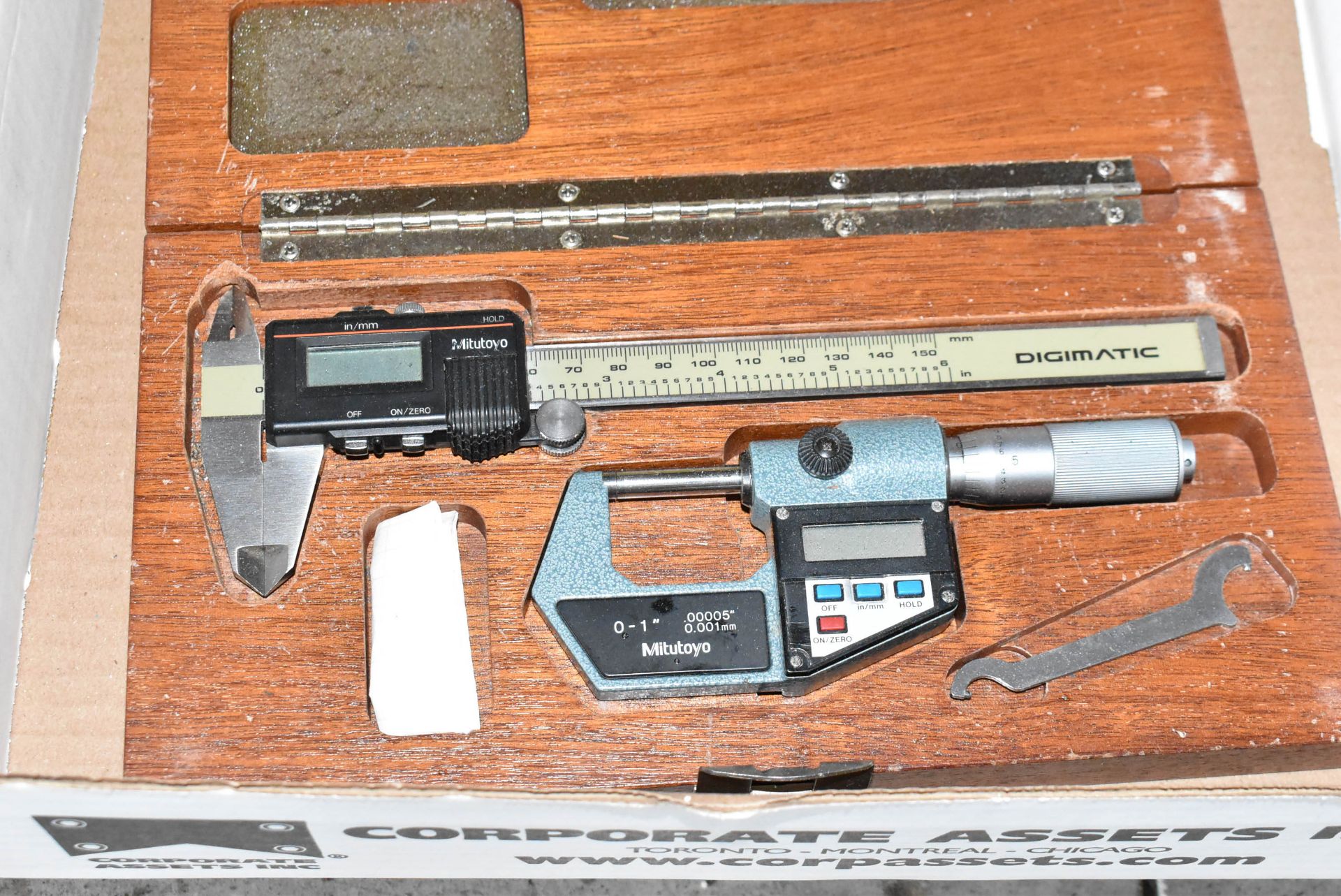 LOT/ MITUTOYO DIGIMATIC 6" DIGITAL CALIPER WITH MITUTOYO 0-1" DIGITAL OUTSIDE MICROMETER - Image 2 of 2