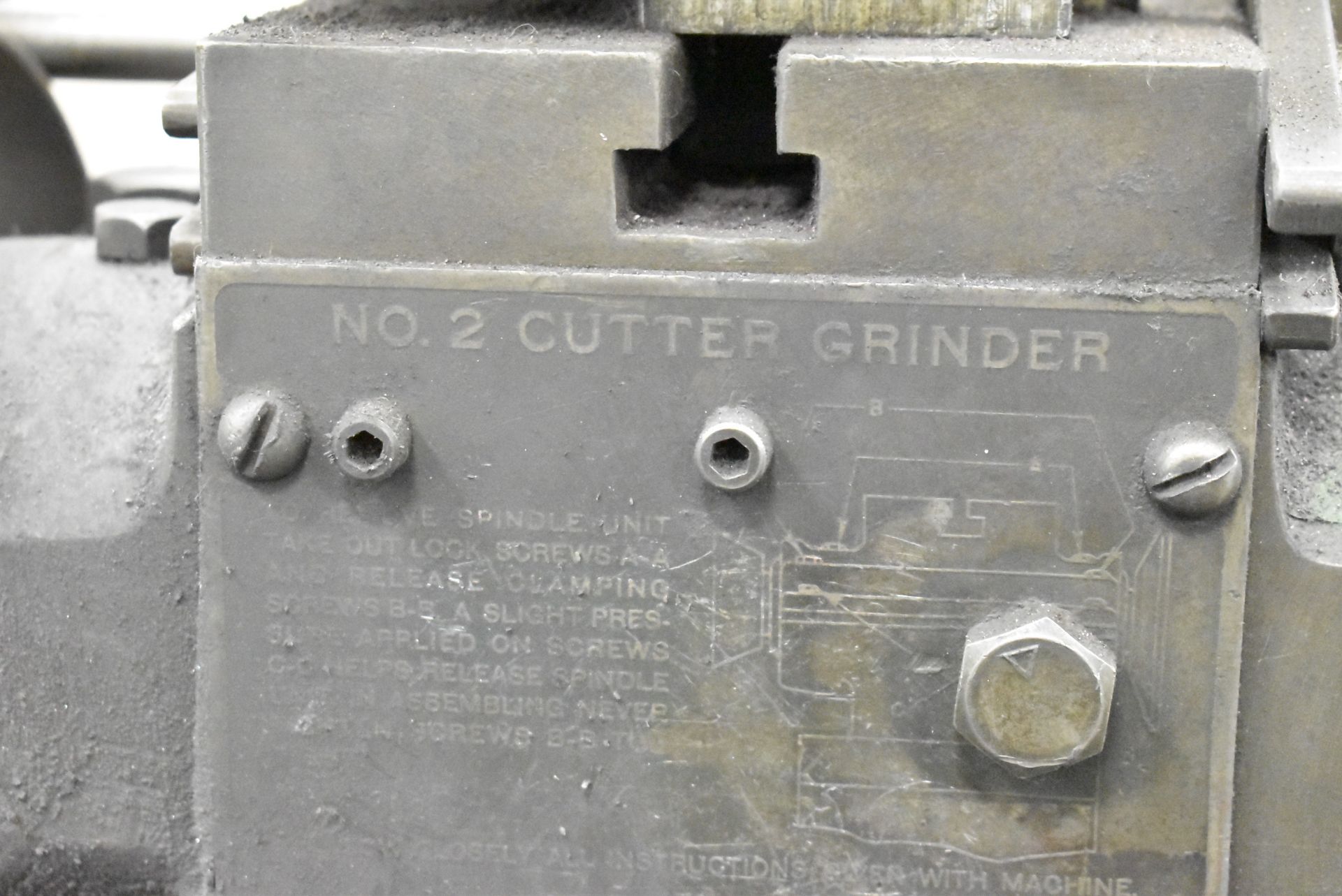 CINCINNATI NO 2. FLOOR TYPE TOOL AND CUTTER GRINDER WITH 39" X 5.5" T-SLOT TABLE, 90 DEGREE TABLE - Image 9 of 10