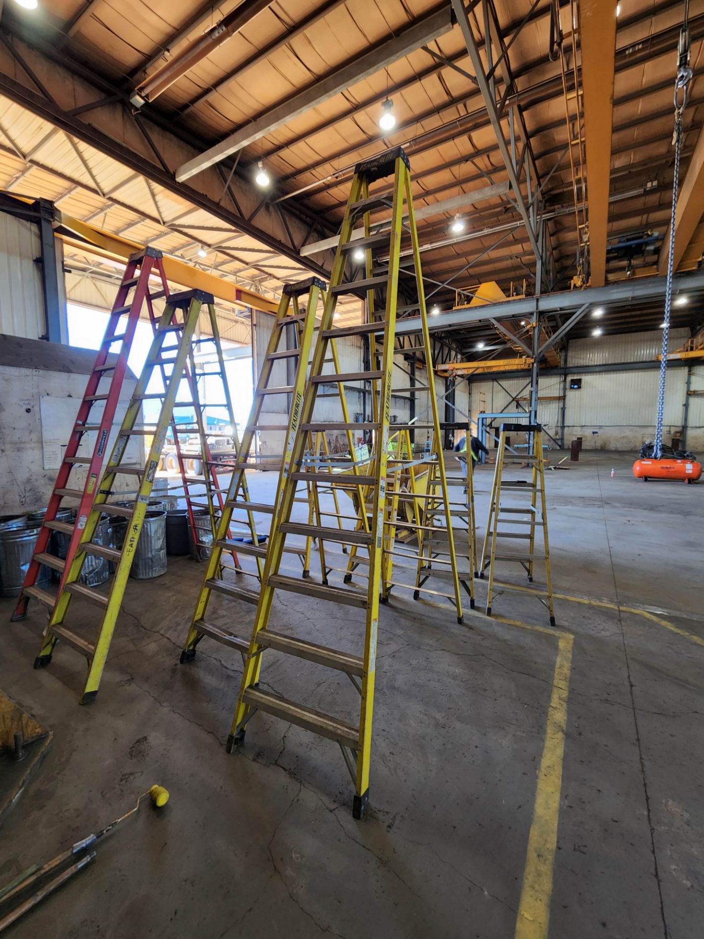 LOT/ (3) 10' FIBERGLASS STEP LADDERS [RIGGING FEE FOR LOT #56 - $65 CAD PLUS APPLICABLE TAXES] - Image 2 of 2
