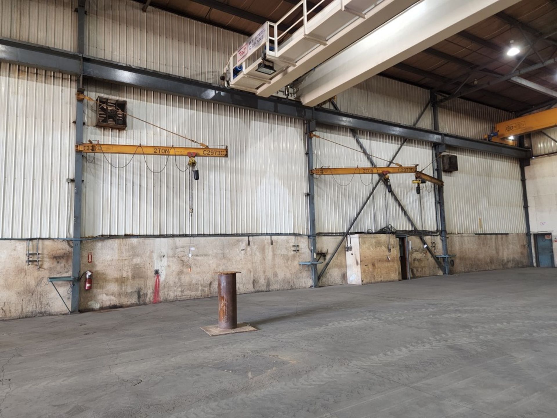 LOT/ (3) WF STEEL & CRANE SERIES C2973 BOOMS WITH 15' REACH, 15' 10" FROM U/S OF BOOM TO FLOOR