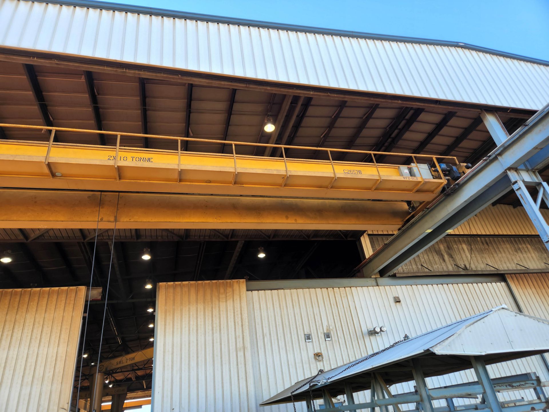 WF STEEL & CRANE 20-TON DOUBLE GIRDER TOP-RUNNING OVERHEAD BRIDGE CRANE WITH 70'-11 3/8" SPAN, 30' - Image 4 of 5